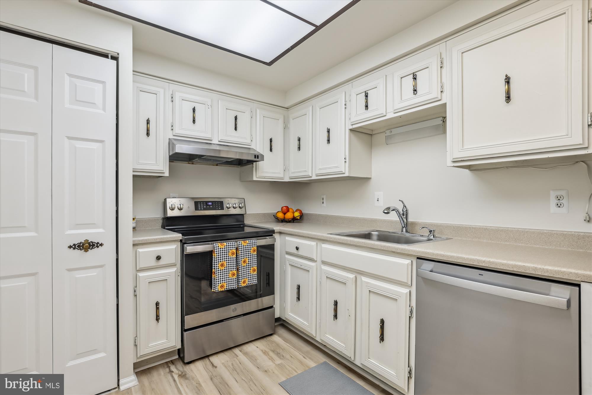 COLONIES AT MCLEAN - Residential