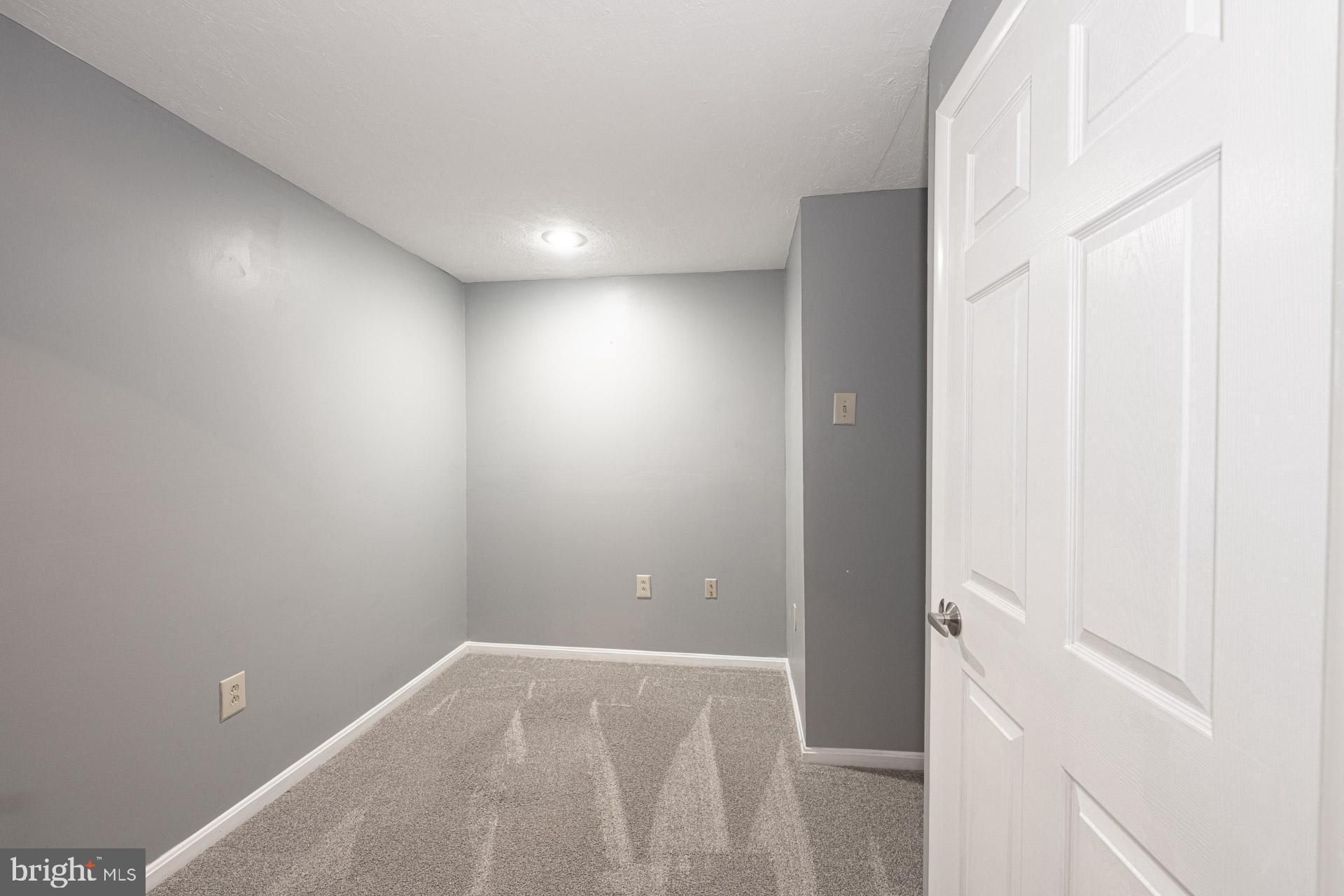 HERITAGE CROSSING - Residential Lease