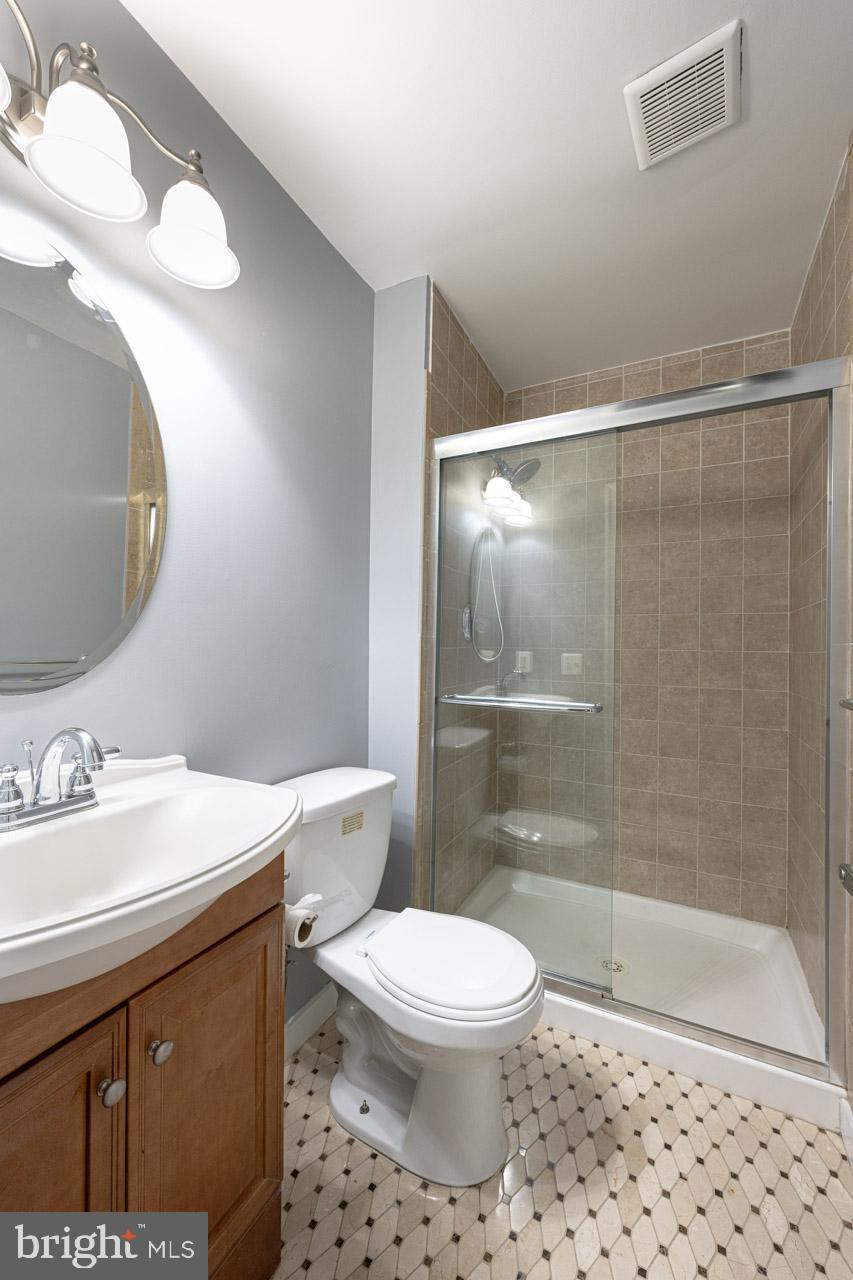 HERITAGE CROSSING - Residential Lease