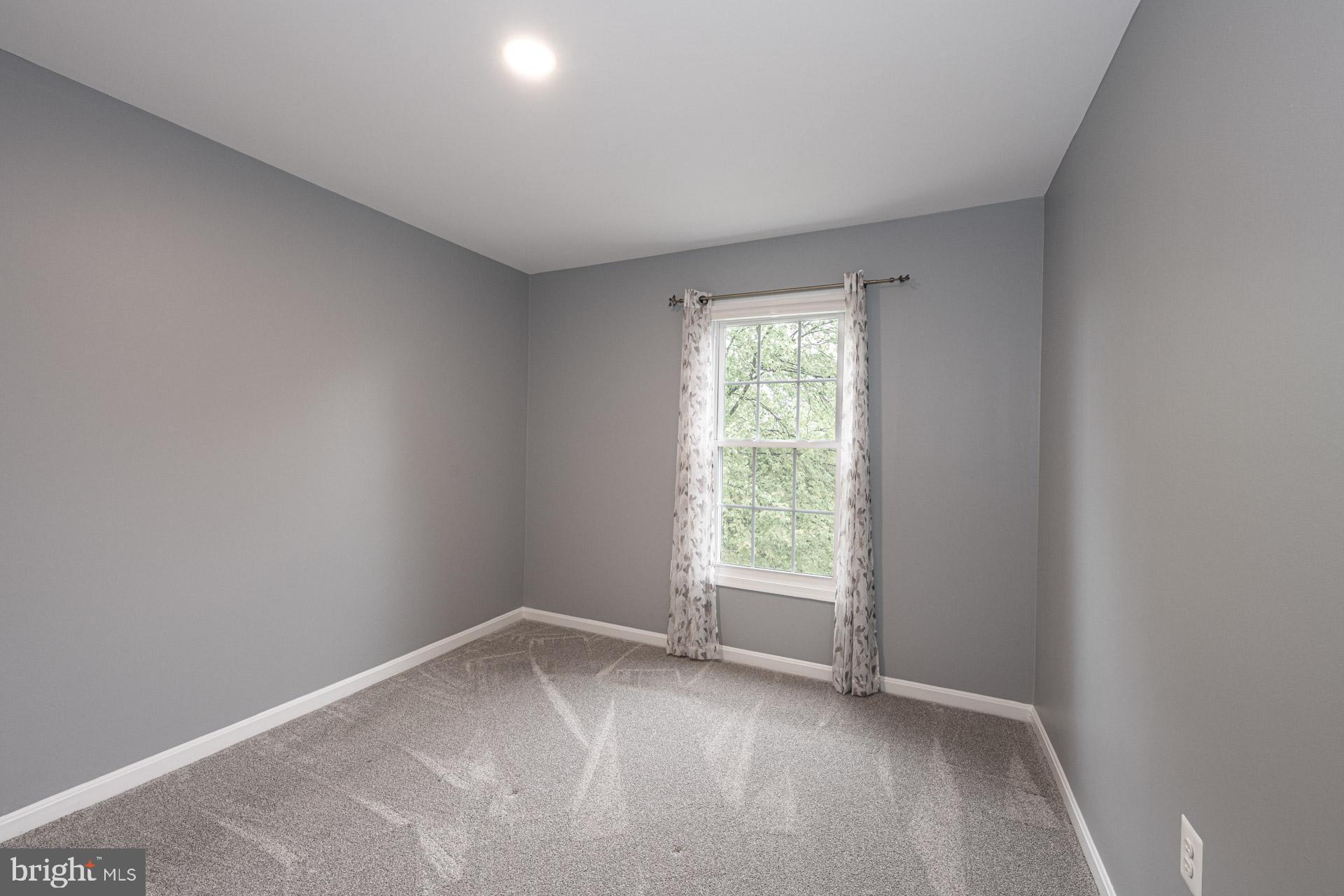 HERITAGE CROSSING - Residential Lease