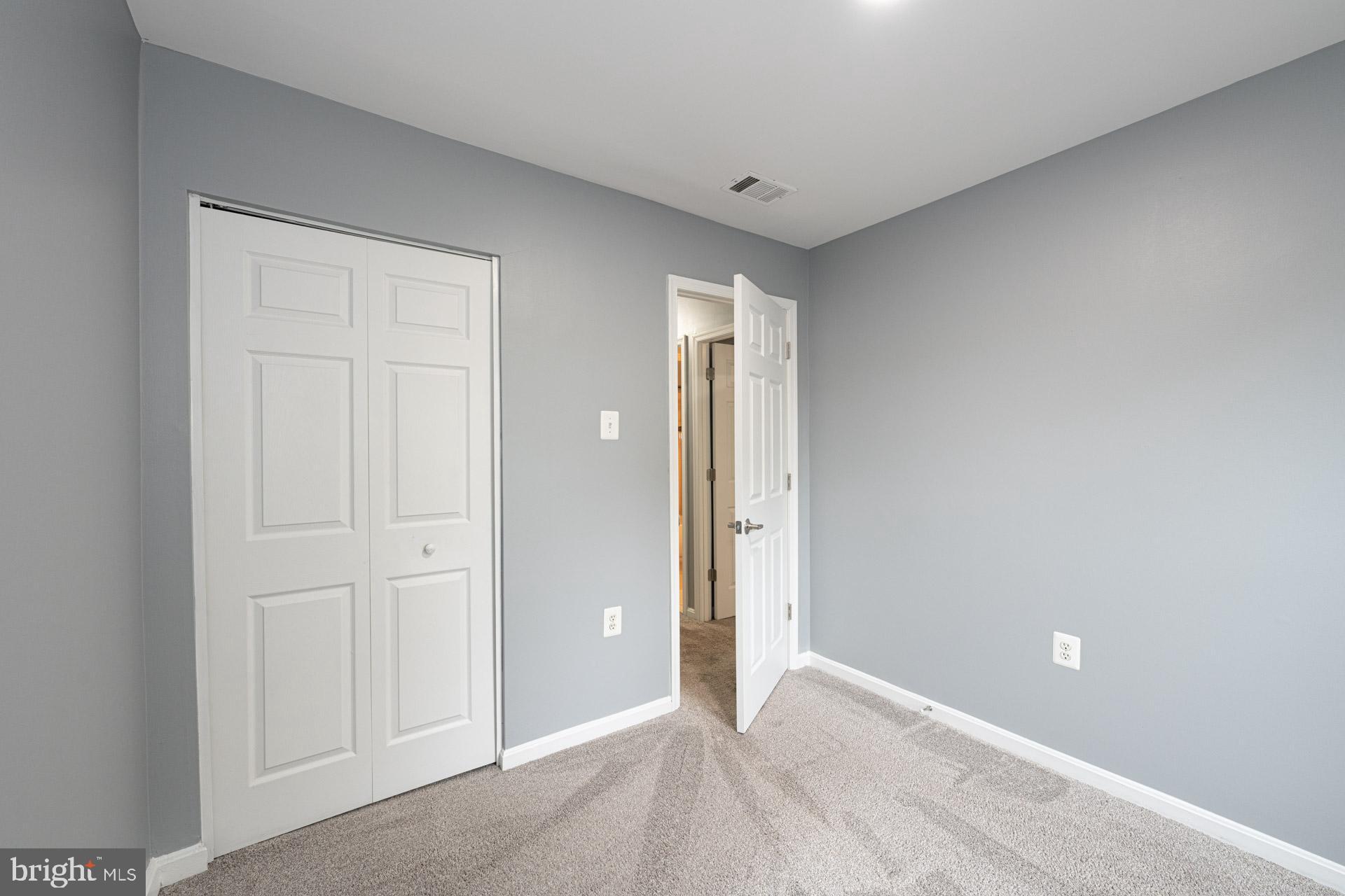 HERITAGE CROSSING - Residential Lease