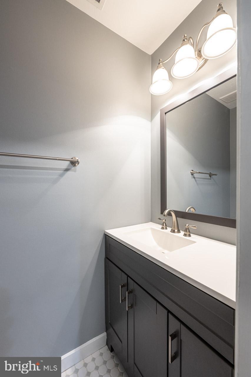 HERITAGE CROSSING - Residential Lease