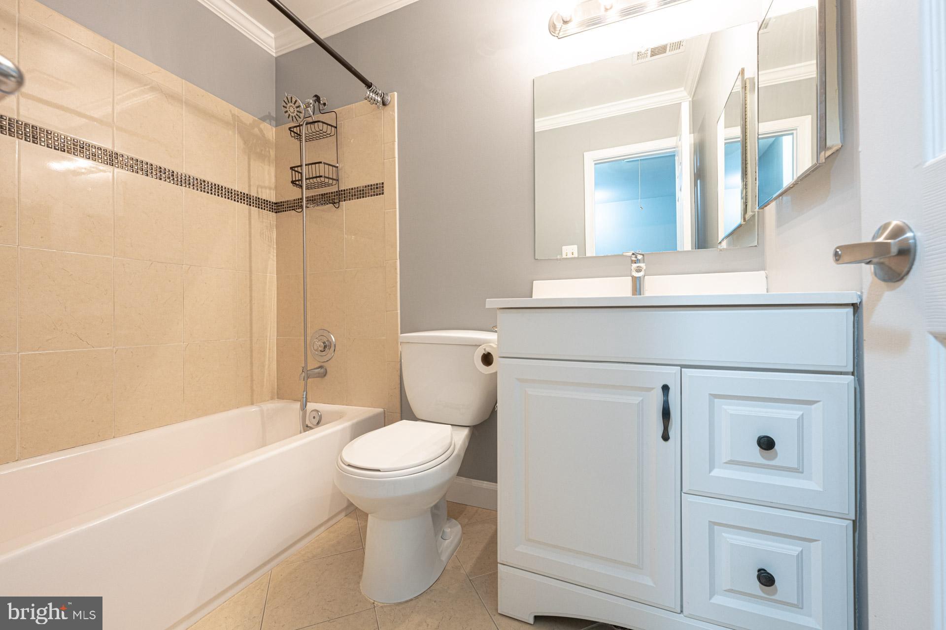 HERITAGE CROSSING - Residential Lease