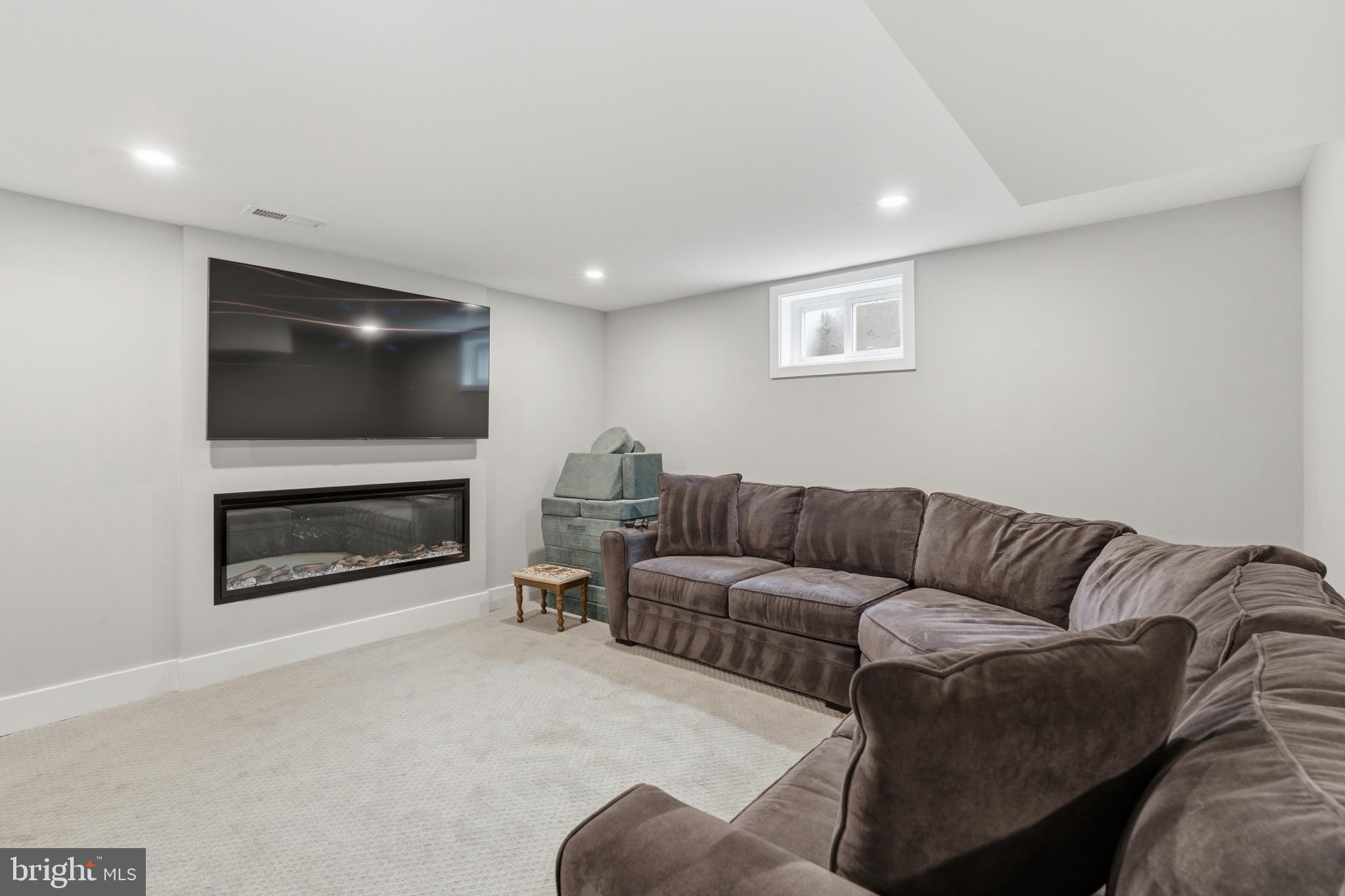 HAVERTOWN - Residential