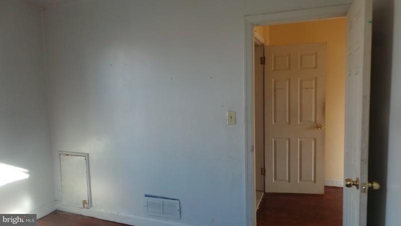 CLAREMONT-FREEDOM - Residential