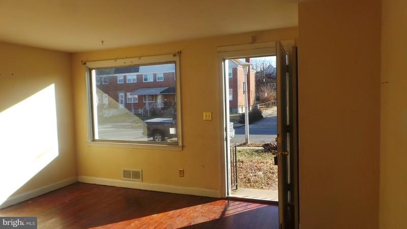 CLAREMONT-FREEDOM - Residential