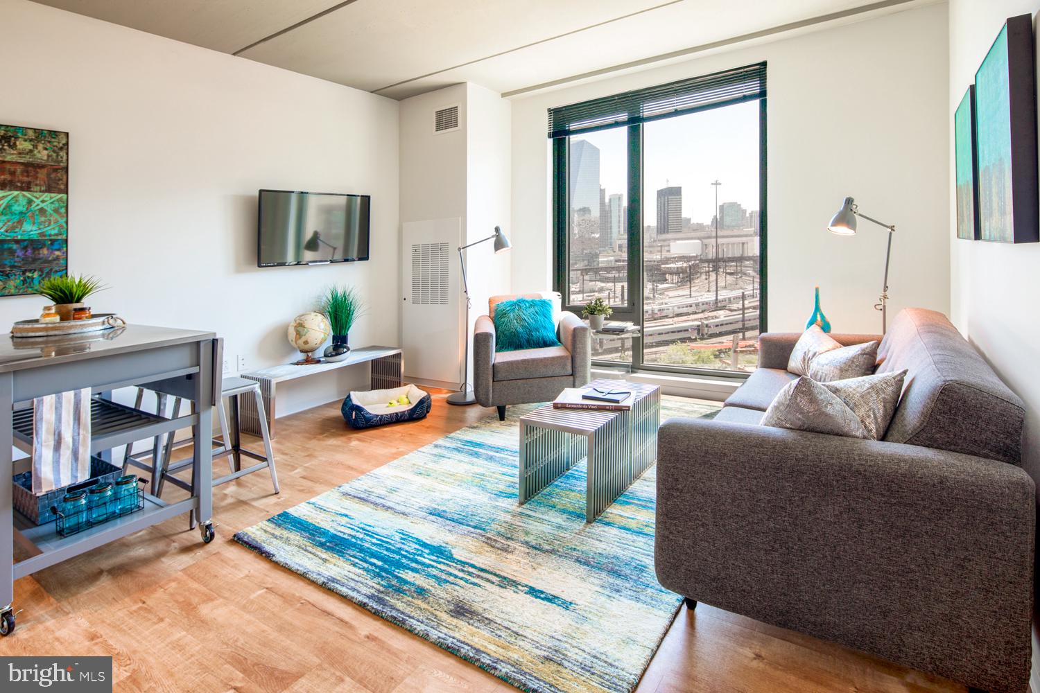 Prices and specials subject to change on a daily basis. Welcome to Vue32. Living here gets you immediate access to it all while remaining nestled in a tree-lined, residential corner of Drexel's campus. Philadelphia is a city of neighborhoods and Vue32 gets you access to the best of them. Take a ten-minute walk over the Spring Garden Bridge puts the best of Philly's Museum District at your feet. The Schuylkill River Trail, Philadelphia's celebrated art museums, and a flagship Whole Foods are all within easy reach. Vue32's 16 story building features expansive floor-to-ceiling windows to flood homes with light and efficient layouts that make living easy. Price and Availability are Subject to Change. Photos are of model units and may not be actual unit.
