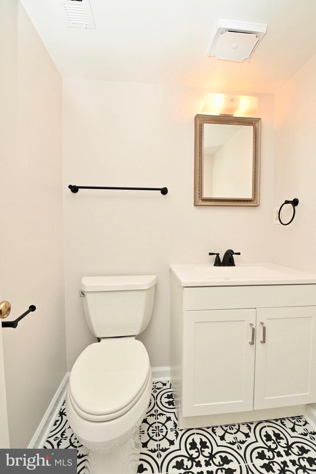 LAKEWOOD HILLS - Residential