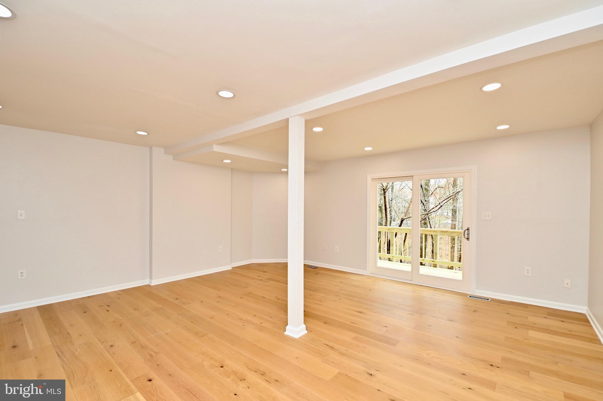 LAKEWOOD HILLS - Residential