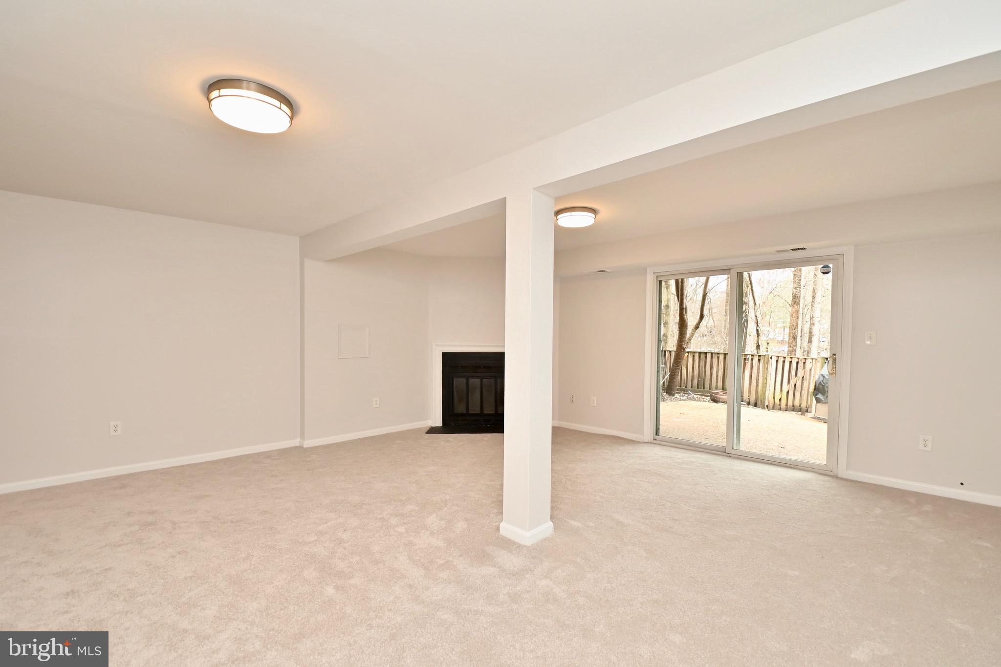 LAKEWOOD HILLS - Residential