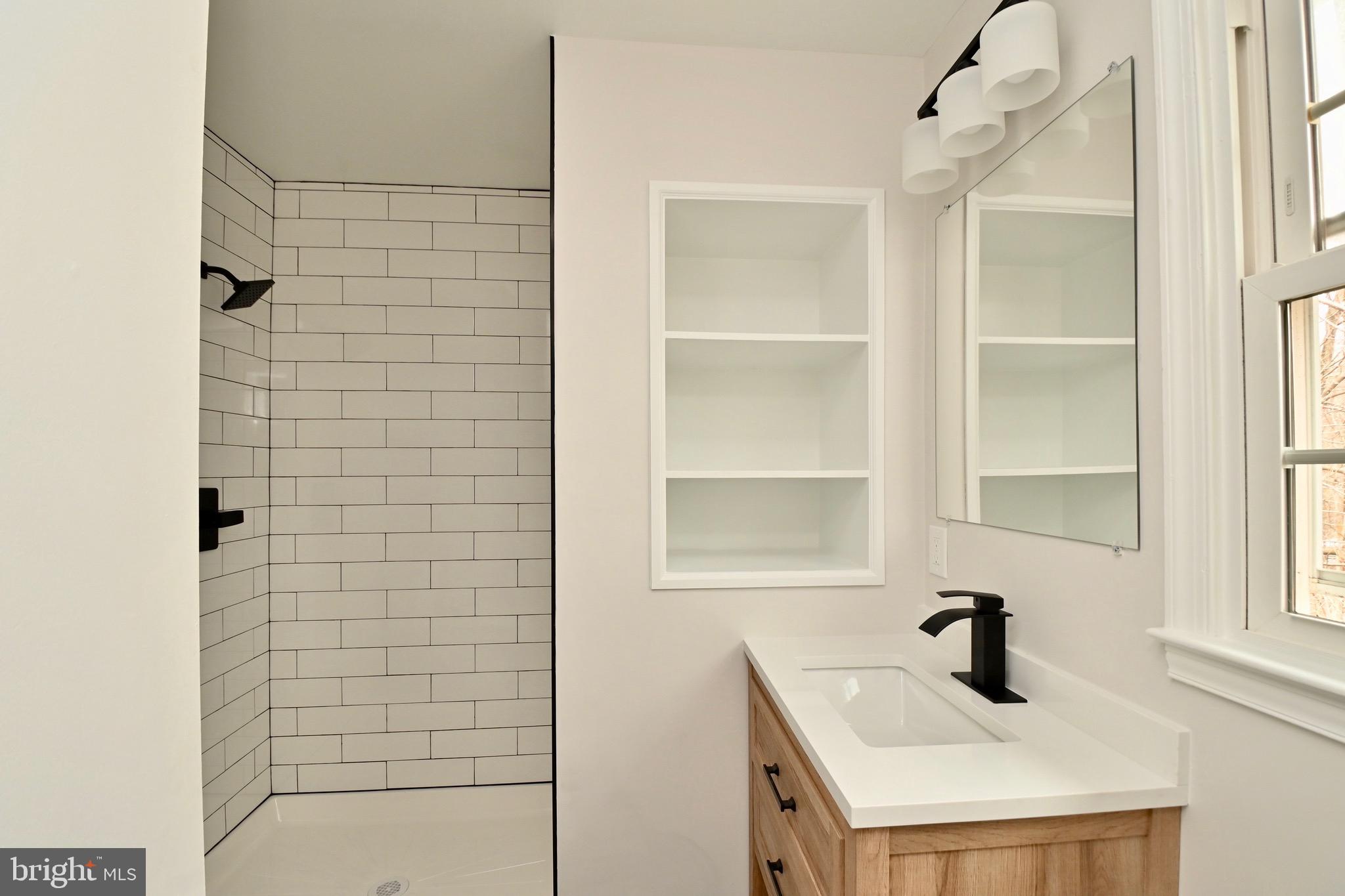 LAKEWOOD HILLS - Residential