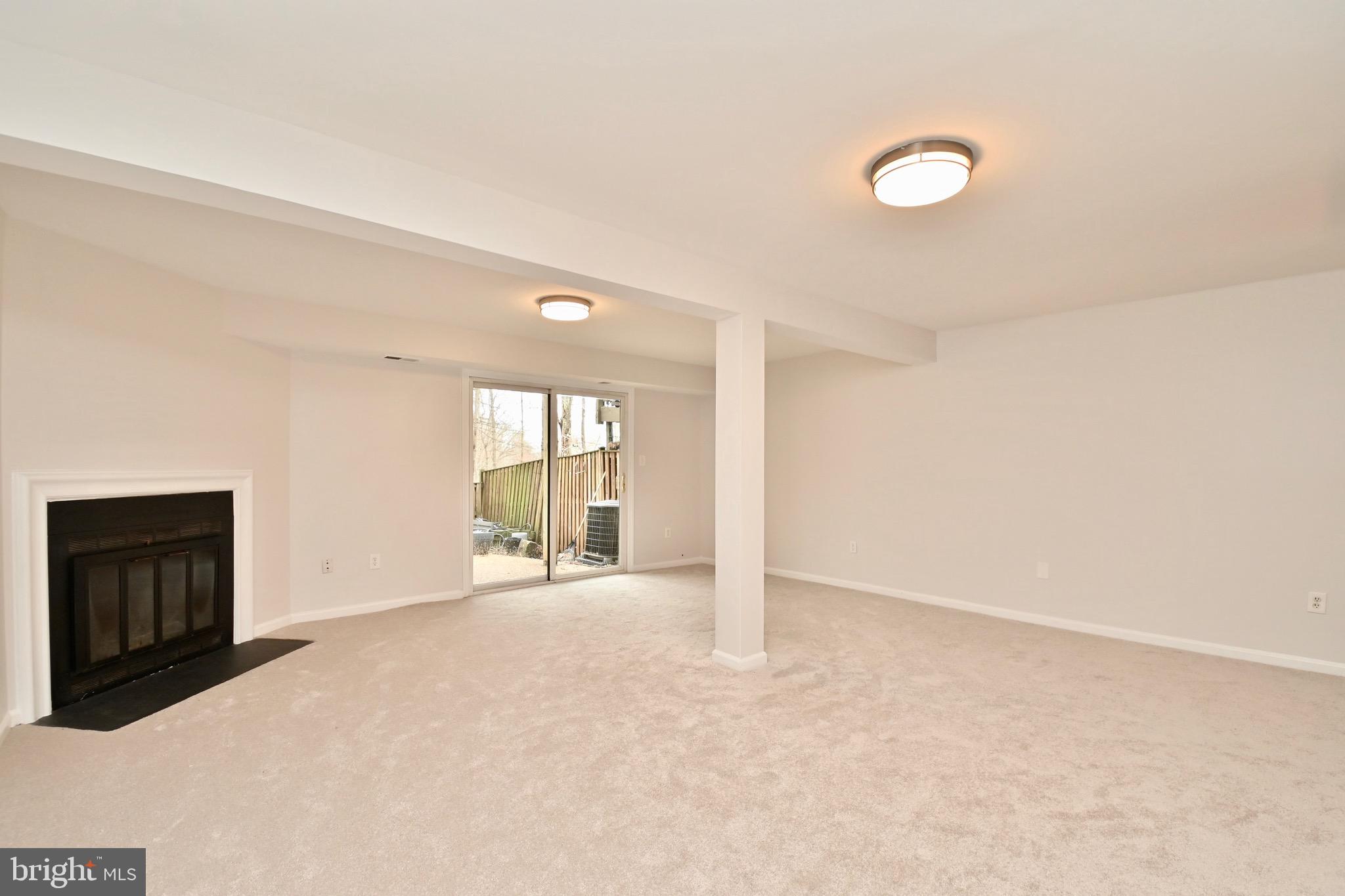 LAKEWOOD HILLS - Residential