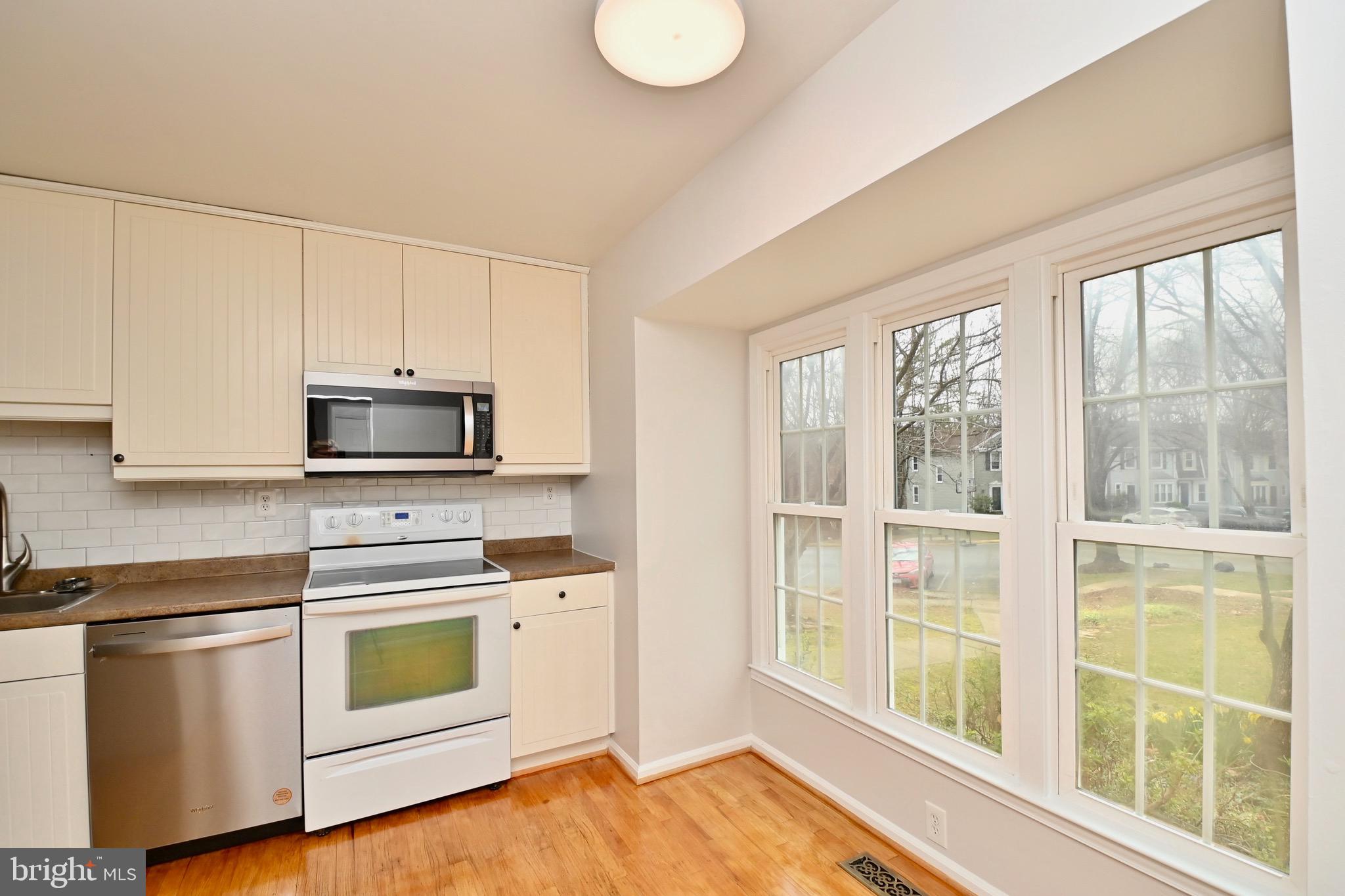 LAKEWOOD HILLS - Residential