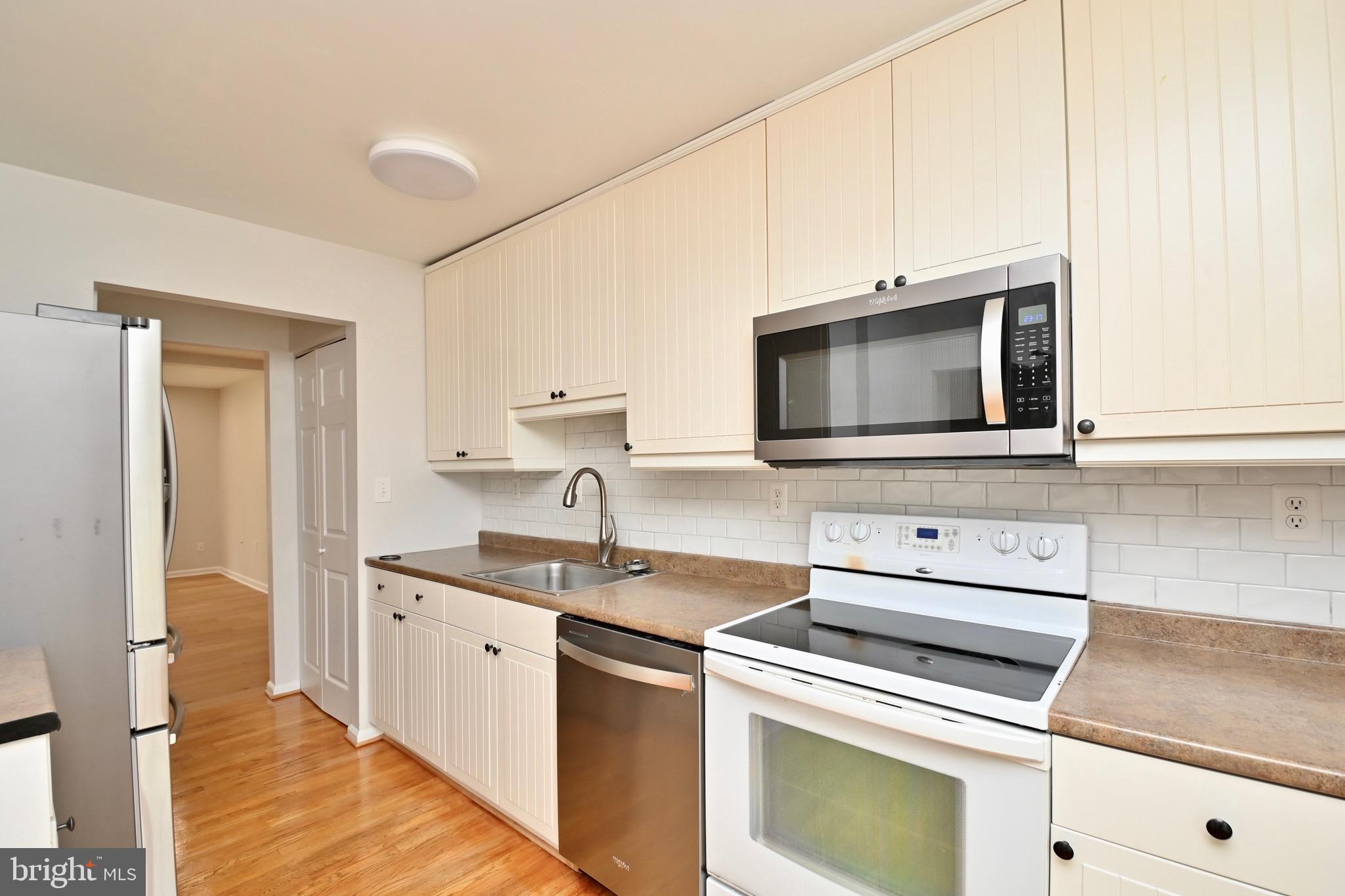 LAKEWOOD HILLS - Residential