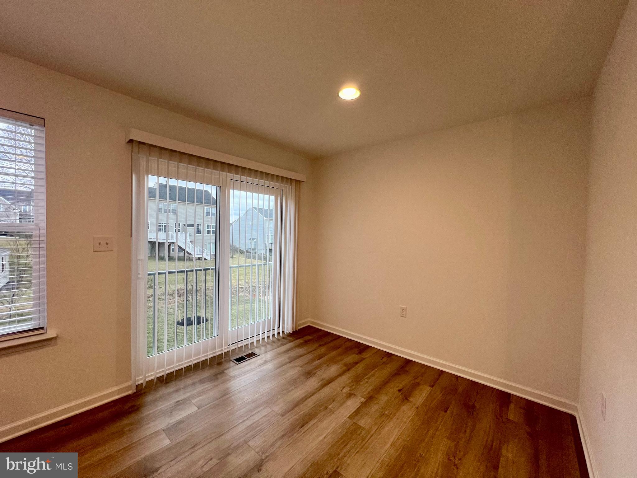 ARCHERS ROCK - Residential Lease