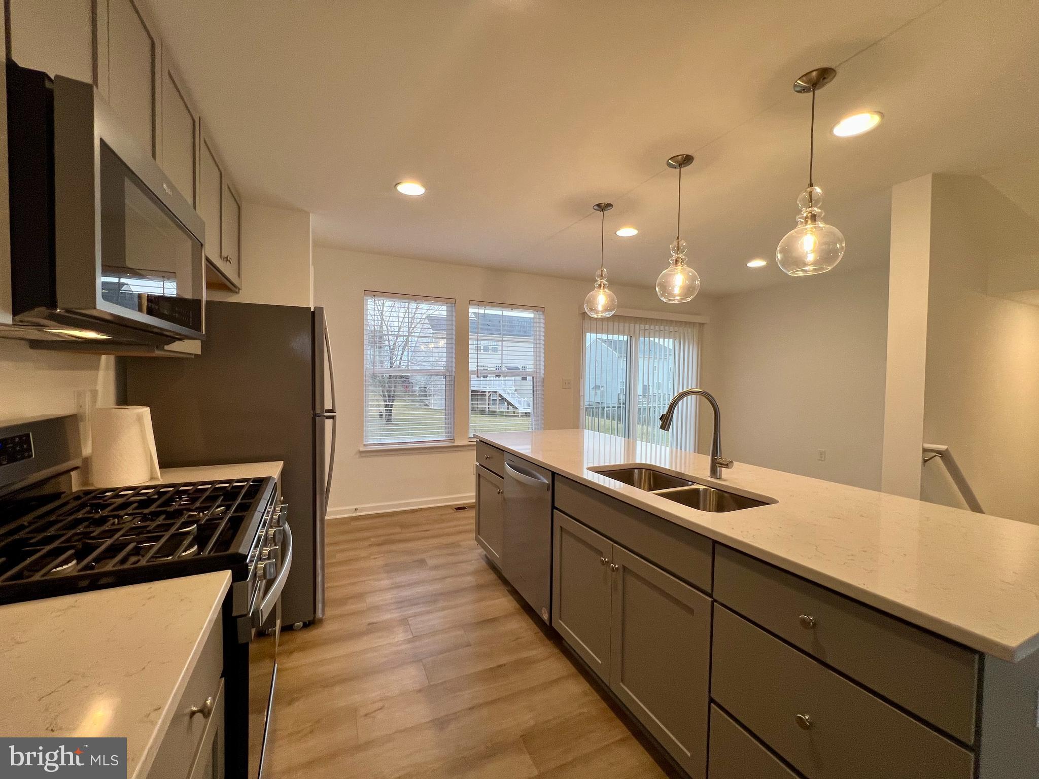 ARCHERS ROCK - Residential Lease