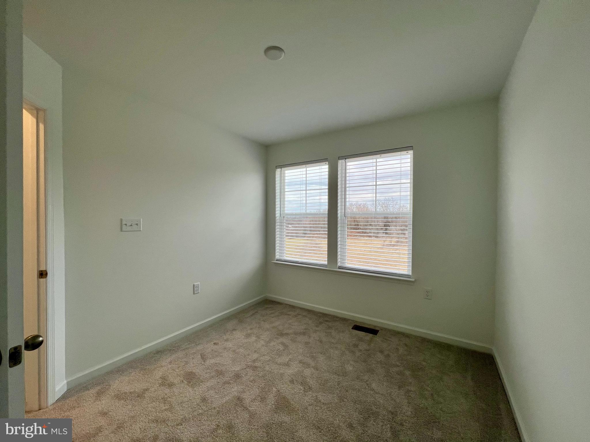 ARCHERS ROCK - Residential Lease