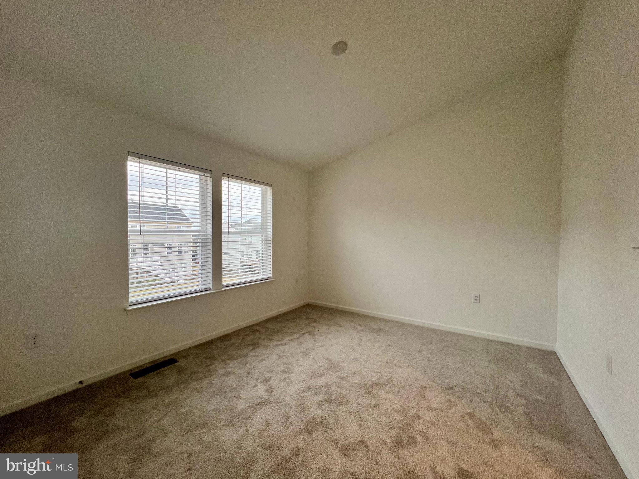 ARCHERS ROCK - Residential Lease