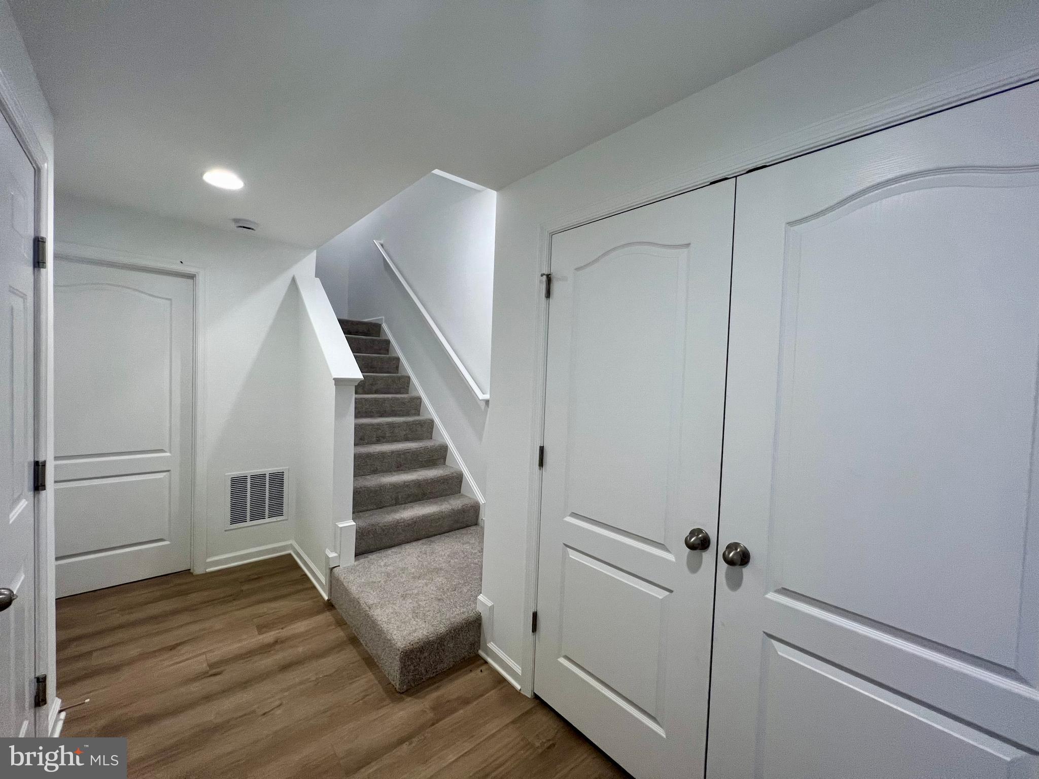 ARCHERS ROCK - Residential Lease