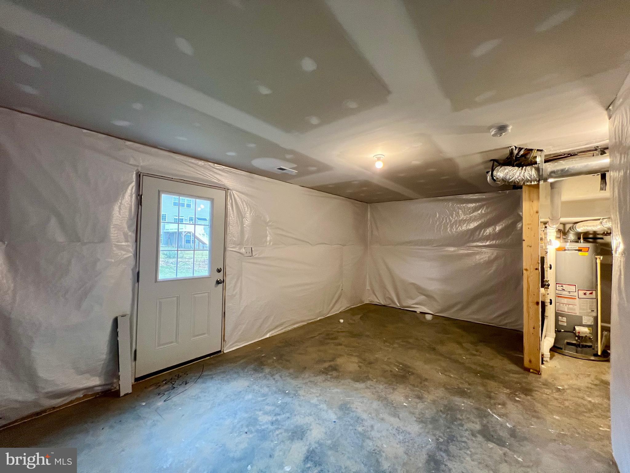 ARCHERS ROCK - Residential Lease