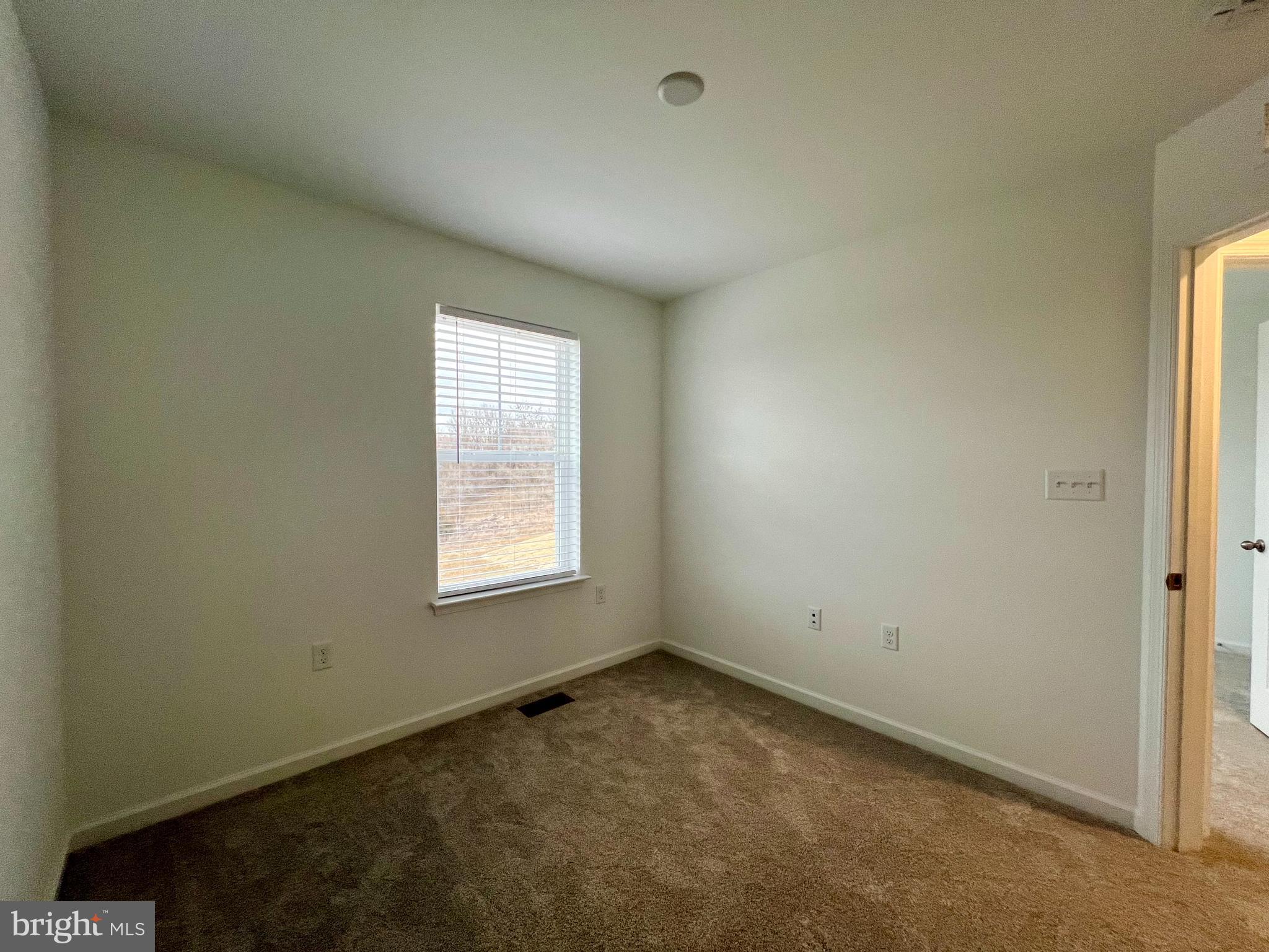 ARCHERS ROCK - Residential Lease