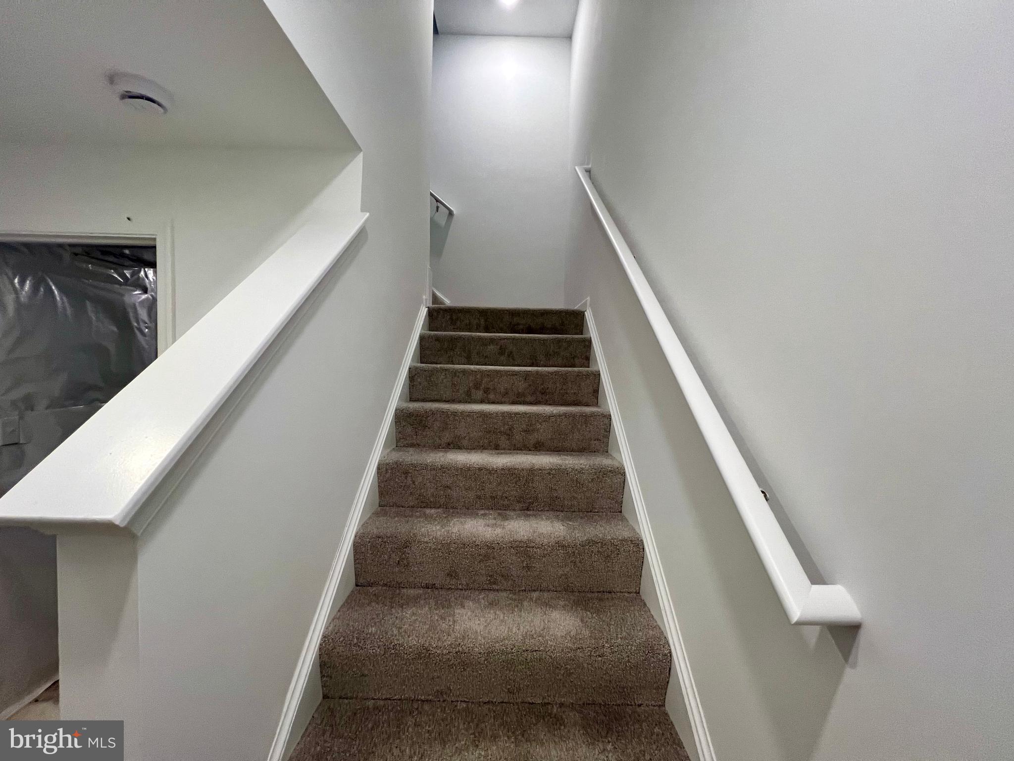 ARCHERS ROCK - Residential Lease