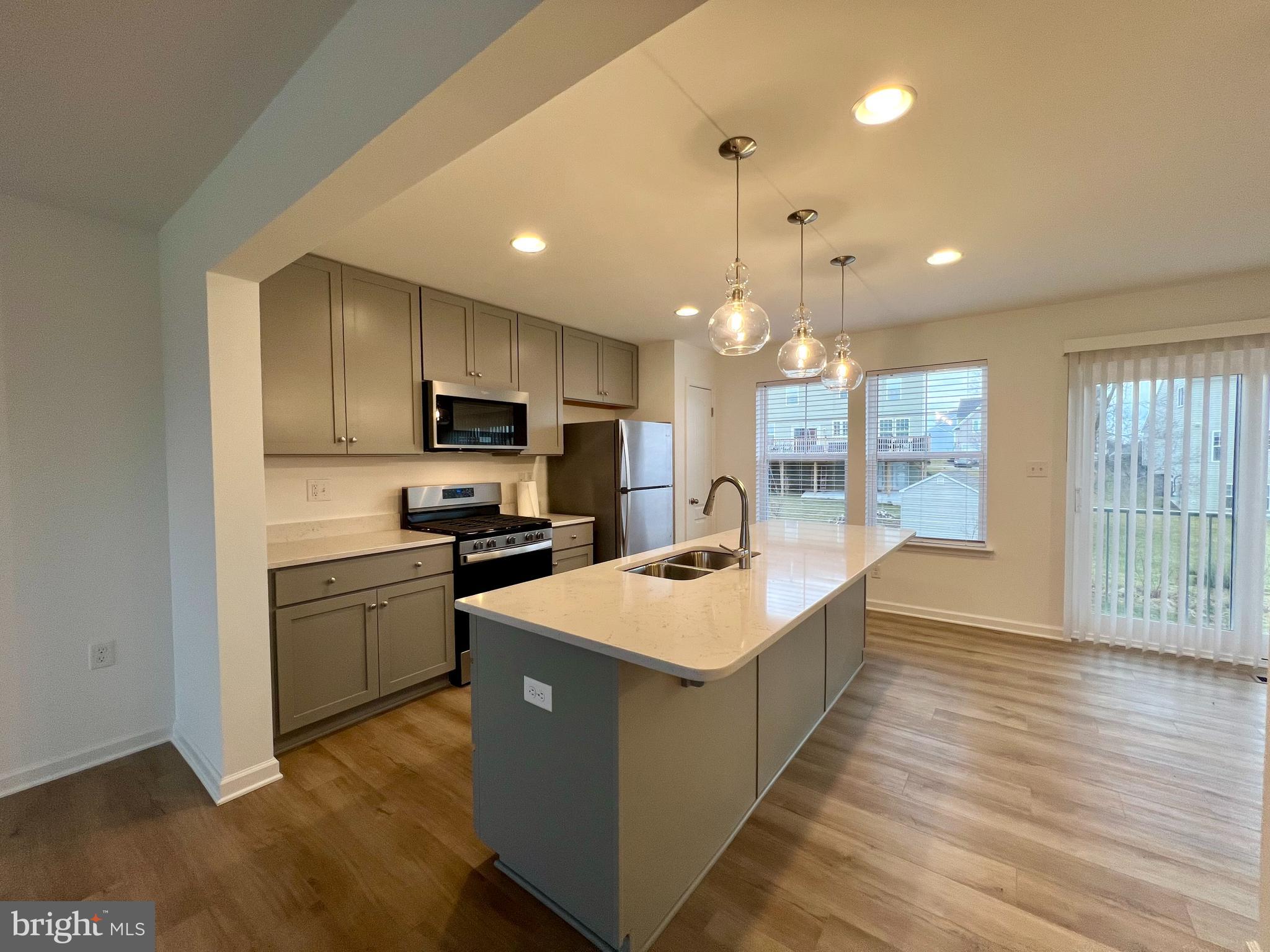 ARCHERS ROCK - Residential Lease