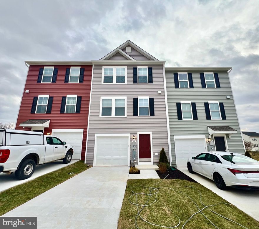 This bright and spacious townhouse is  located in Archer's Rock subdivision in Hedgesville, WV and is a NEW BUILD!

This 3 Bedroom, 2.5 Bathroom town house features a spacious living area, eat-in kitchen, 1-car garage, and an unfinished basement - great for additional storage! 

No Pets!

EHO.
