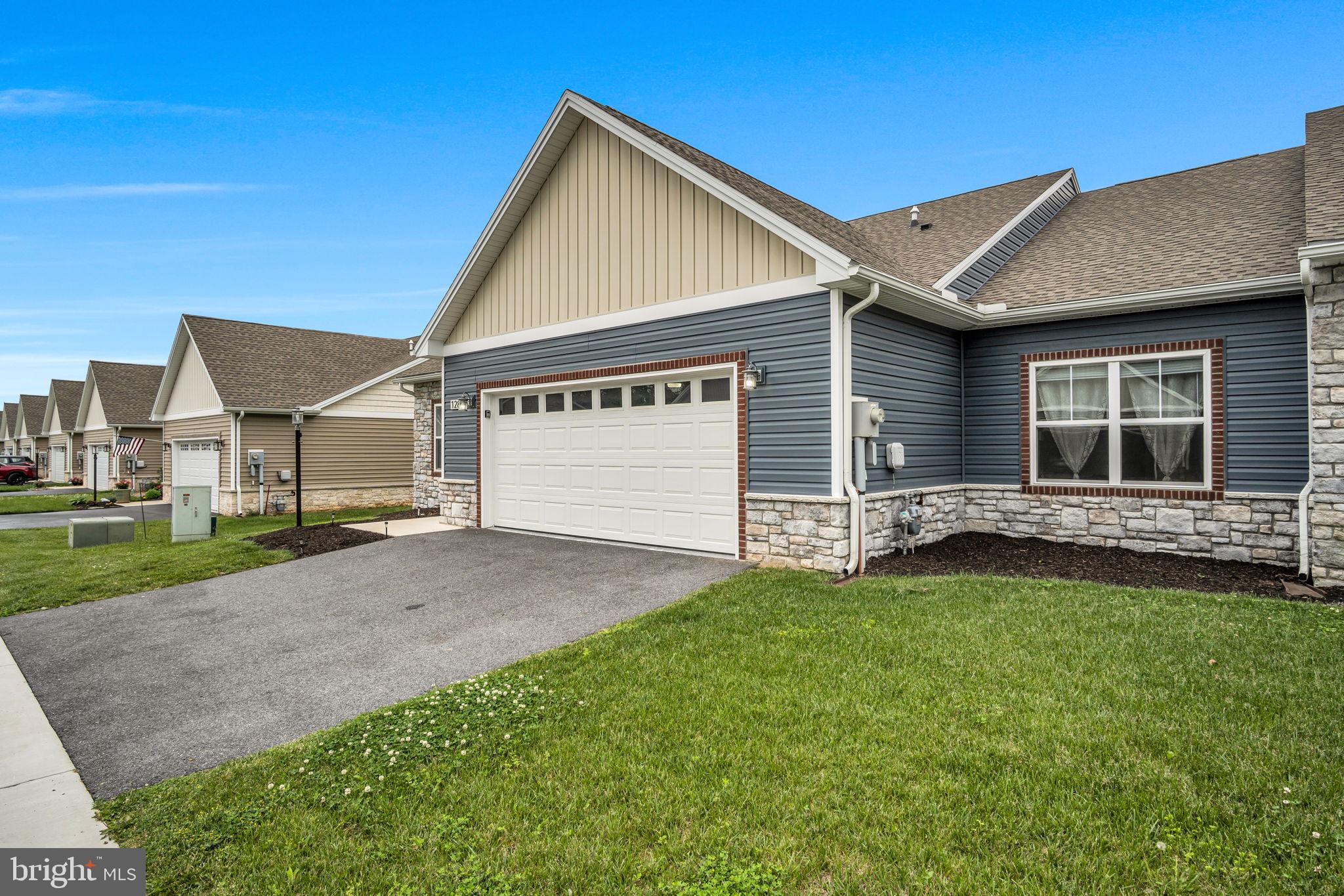 MEADOWSGREEN - Residential
