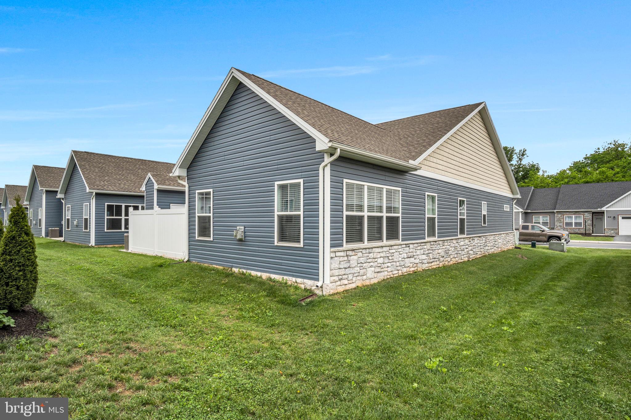 MEADOWSGREEN - Residential