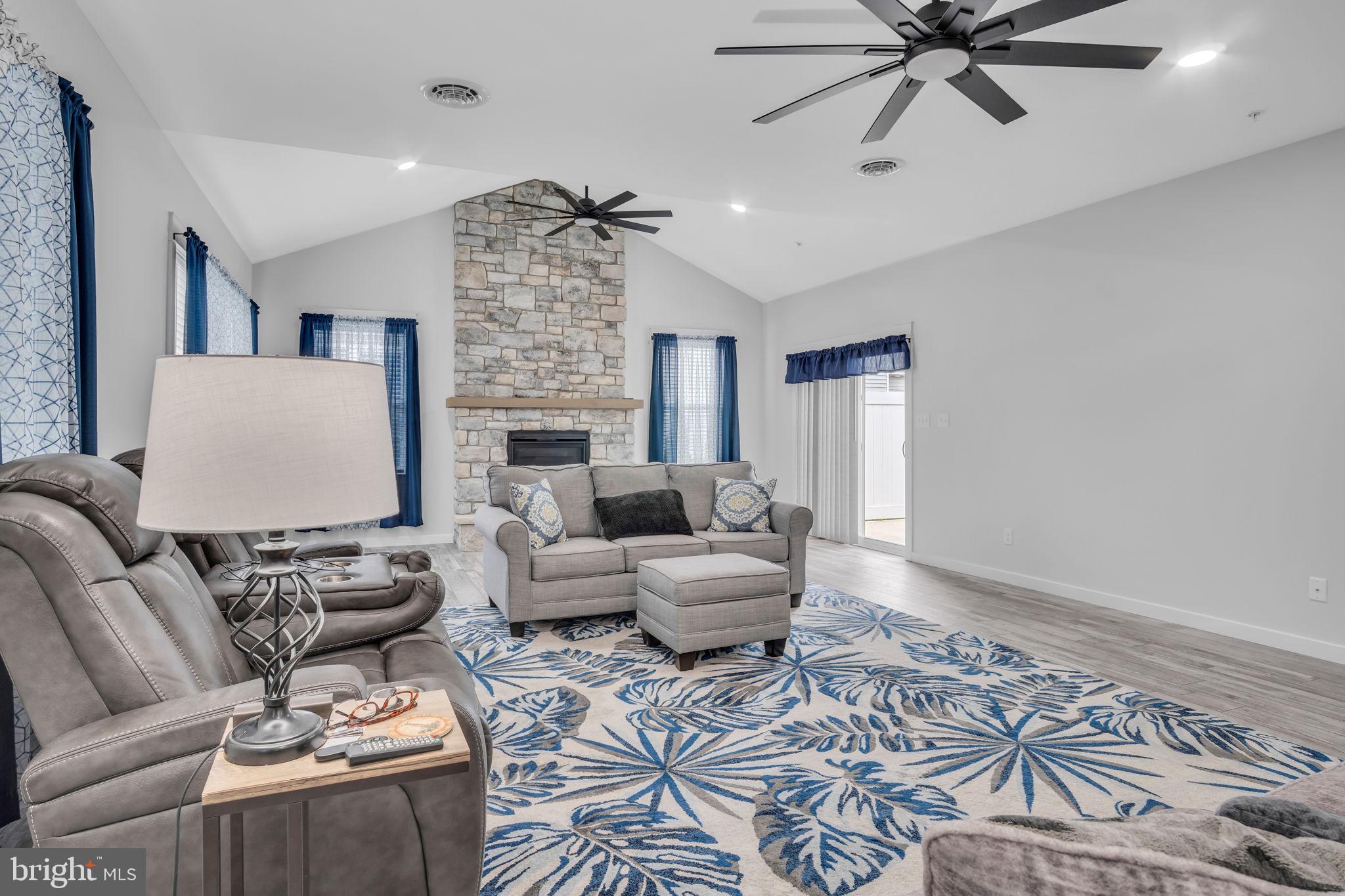 MEADOWSGREEN - Residential