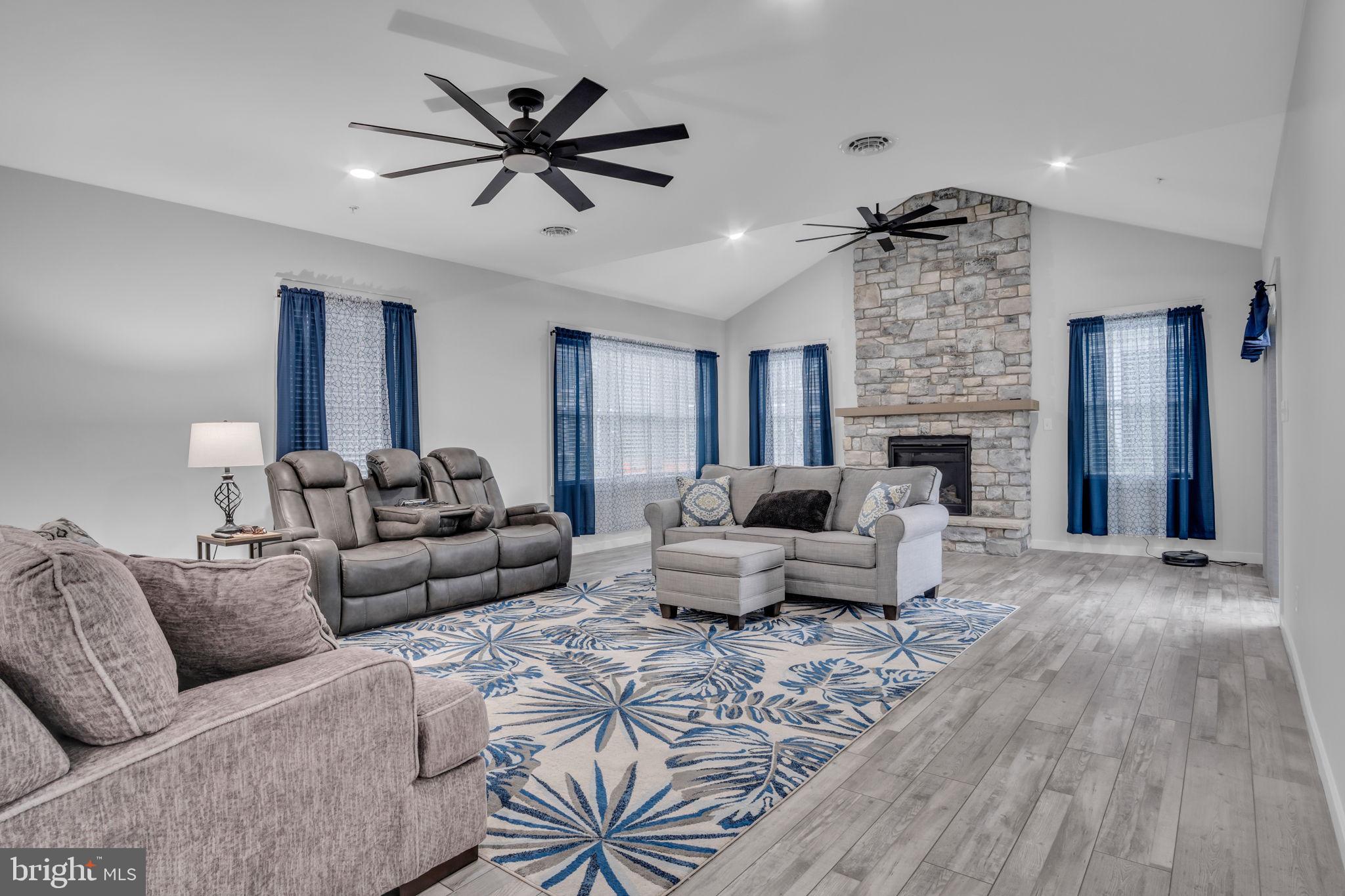 MEADOWSGREEN - Residential