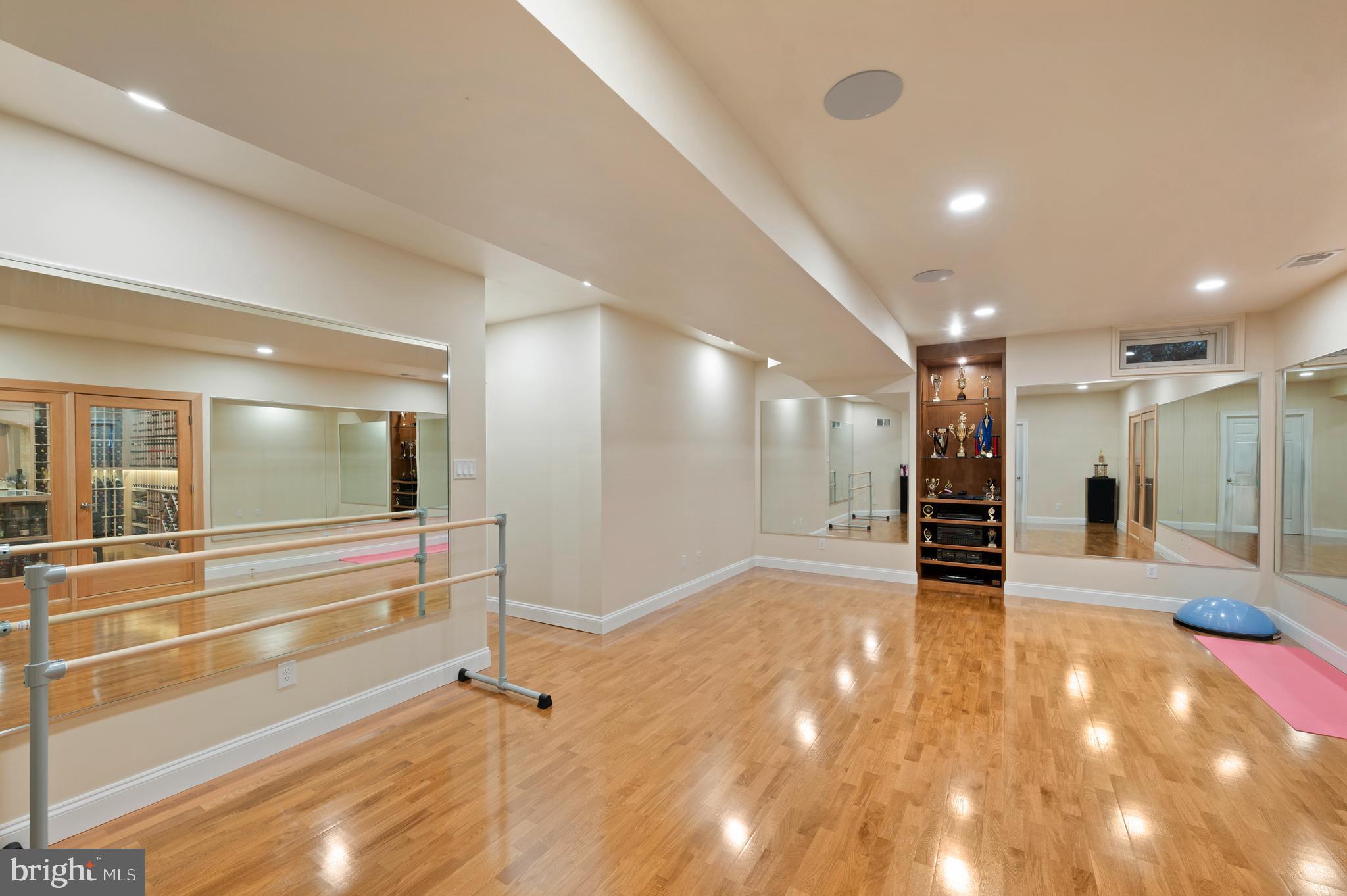 ESTS AT CHADDS FORD - Residential