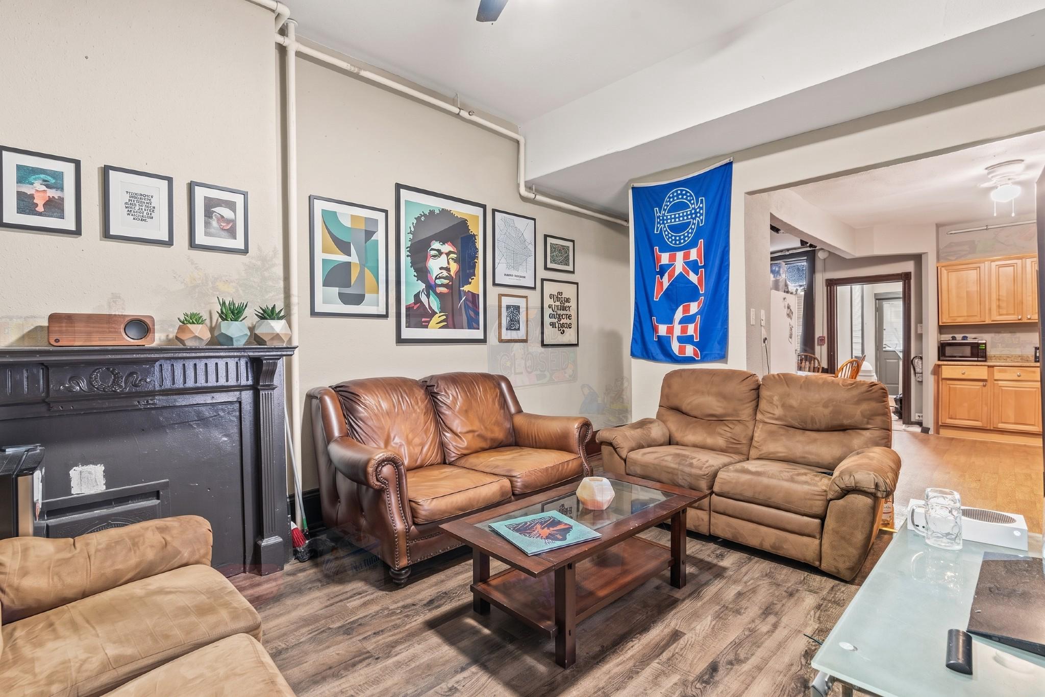 4123 WOODLAND AVENUE