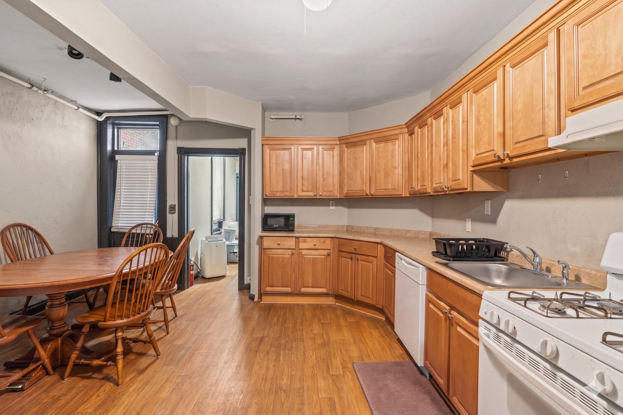 4123 WOODLAND AVENUE