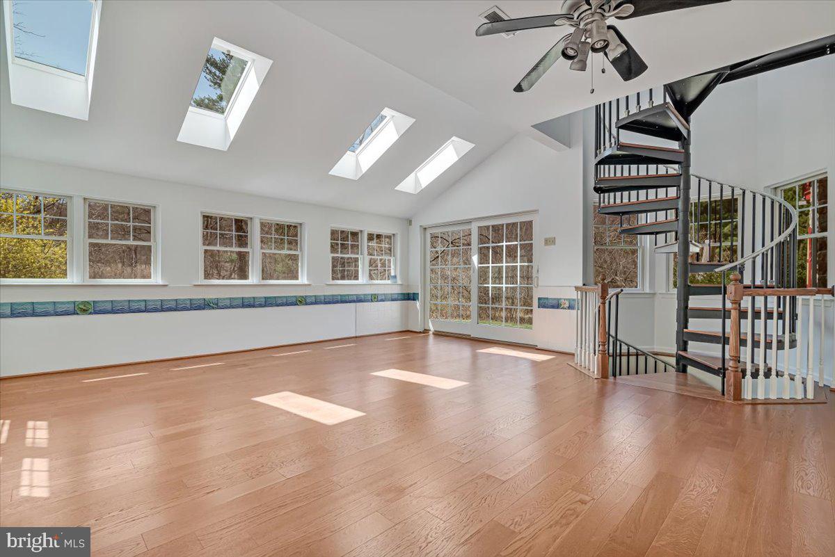 WYNDHAM HILL - Residential