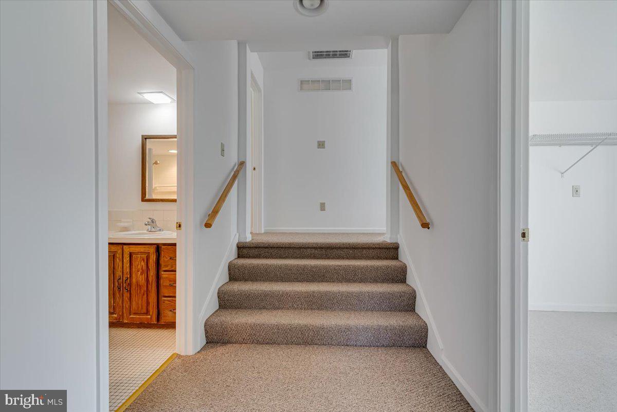 WYNDHAM HILL - Residential