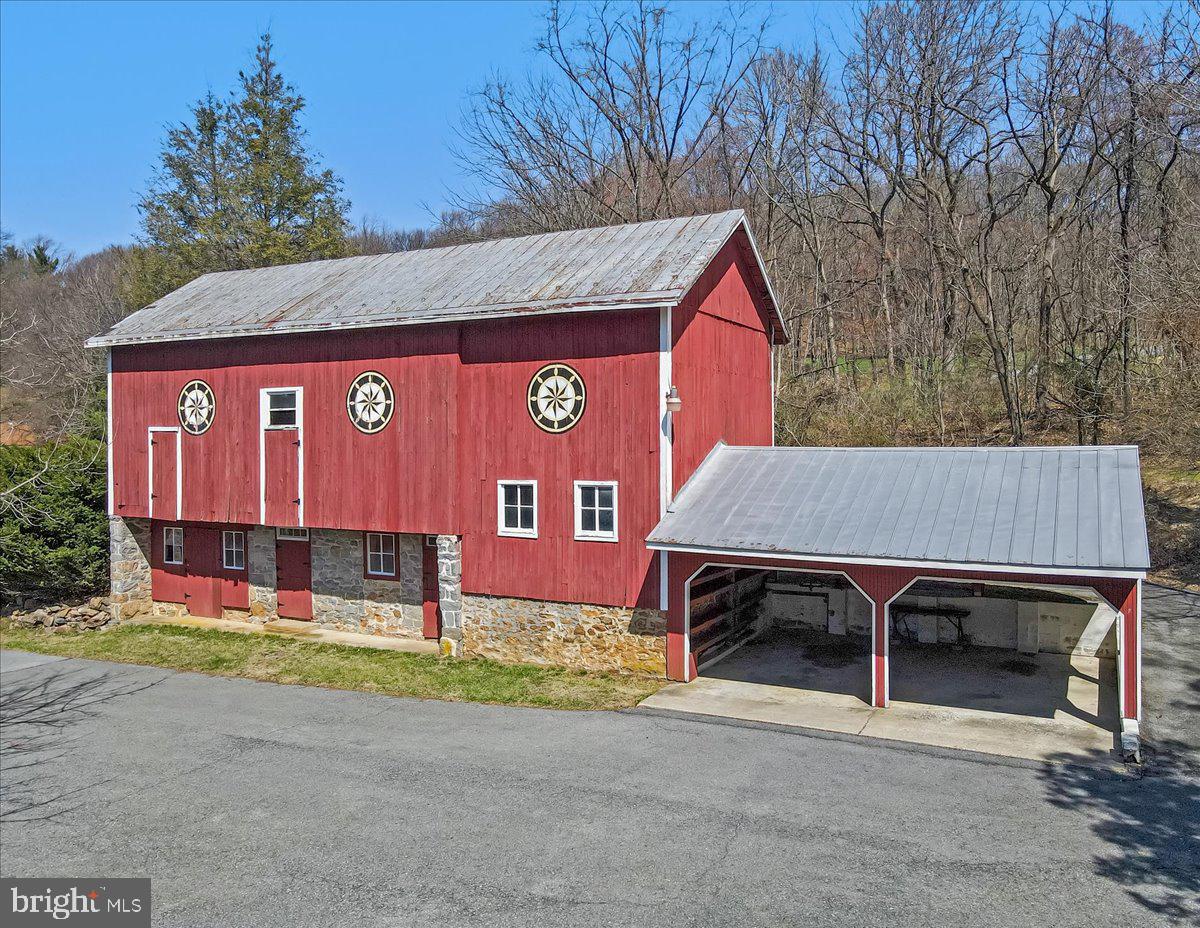 WYNDHAM HILL - Residential