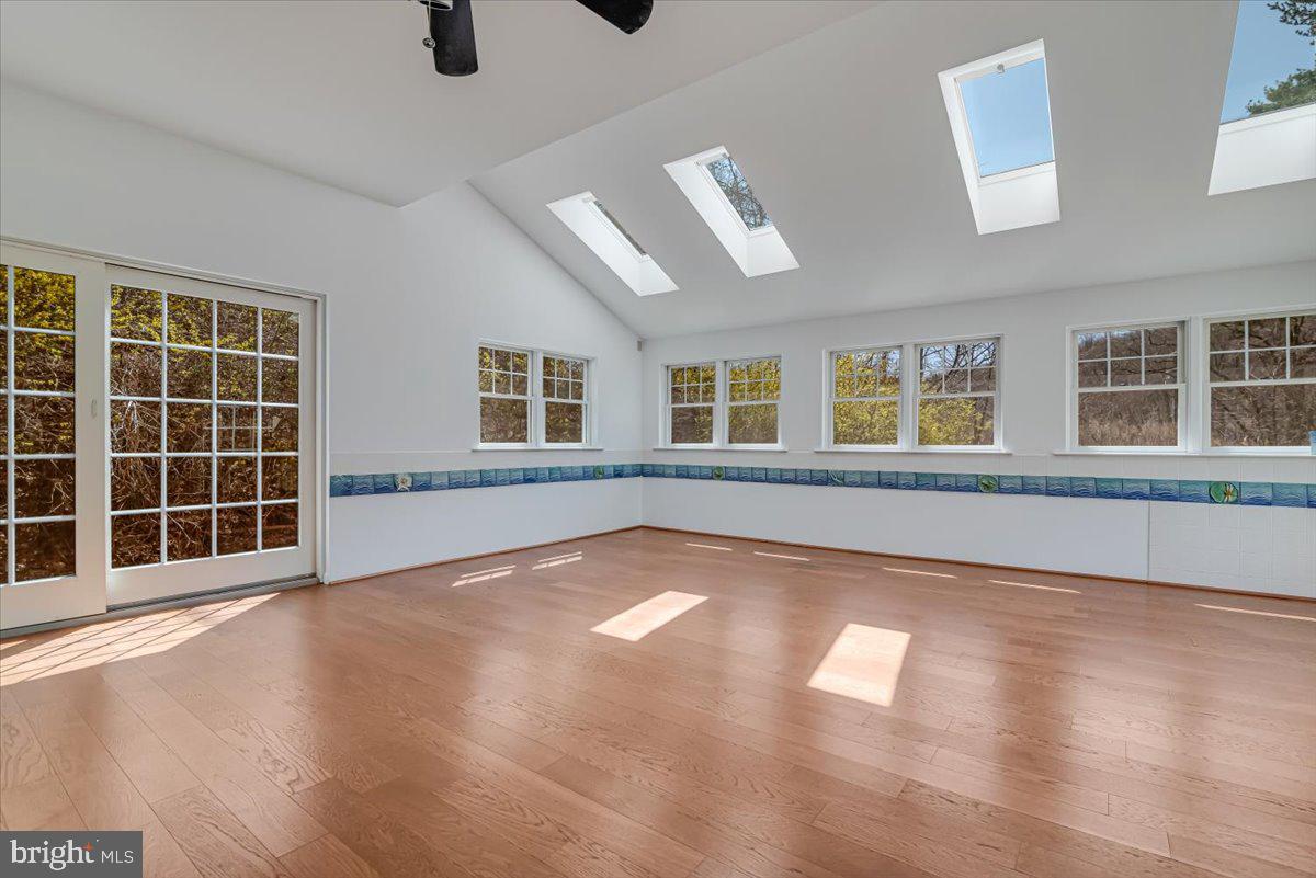 WYNDHAM HILL - Residential