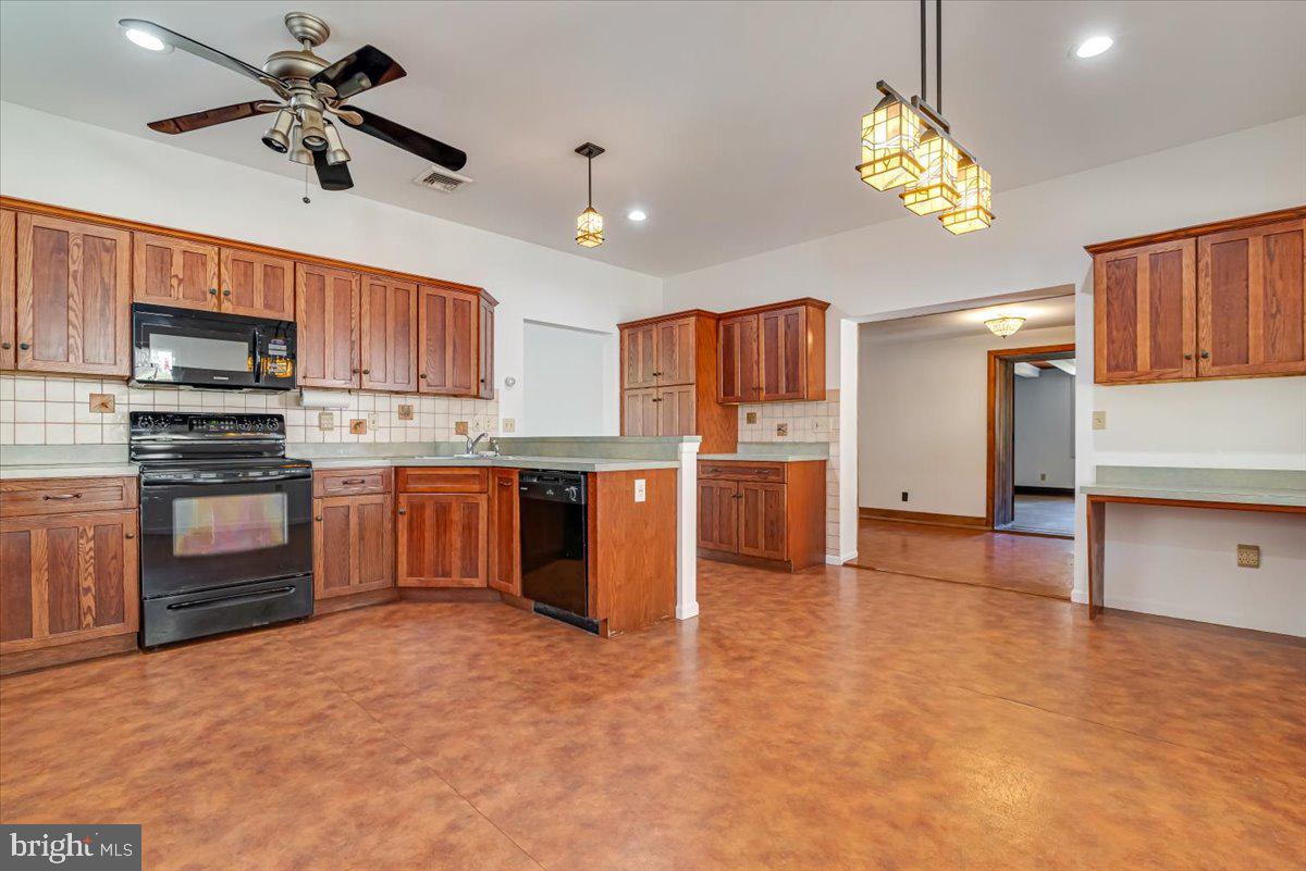 WYNDHAM HILL - Residential