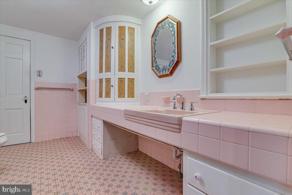 WYNDHAM HILL - Residential