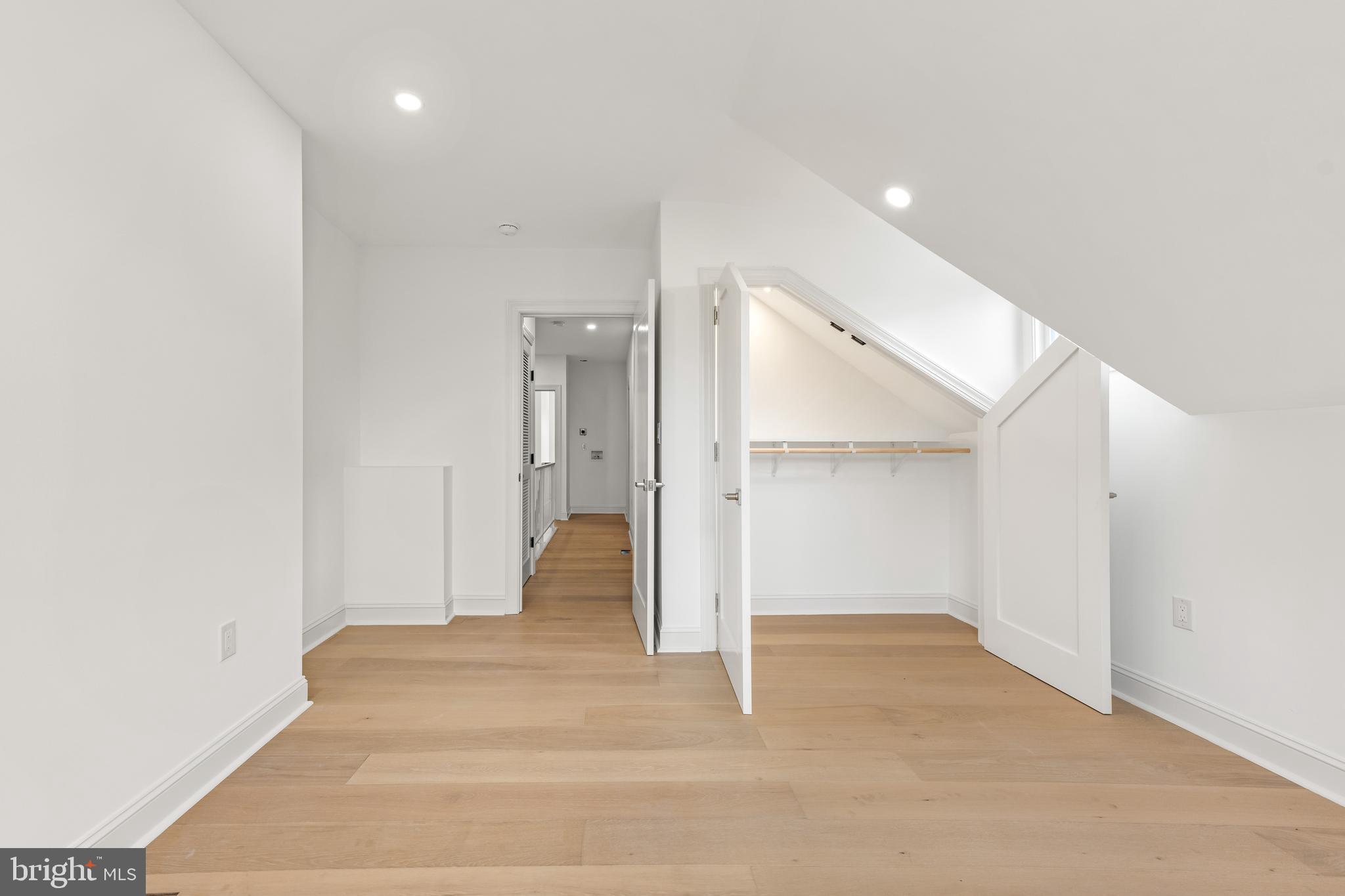 GERMANTOWN - Residential