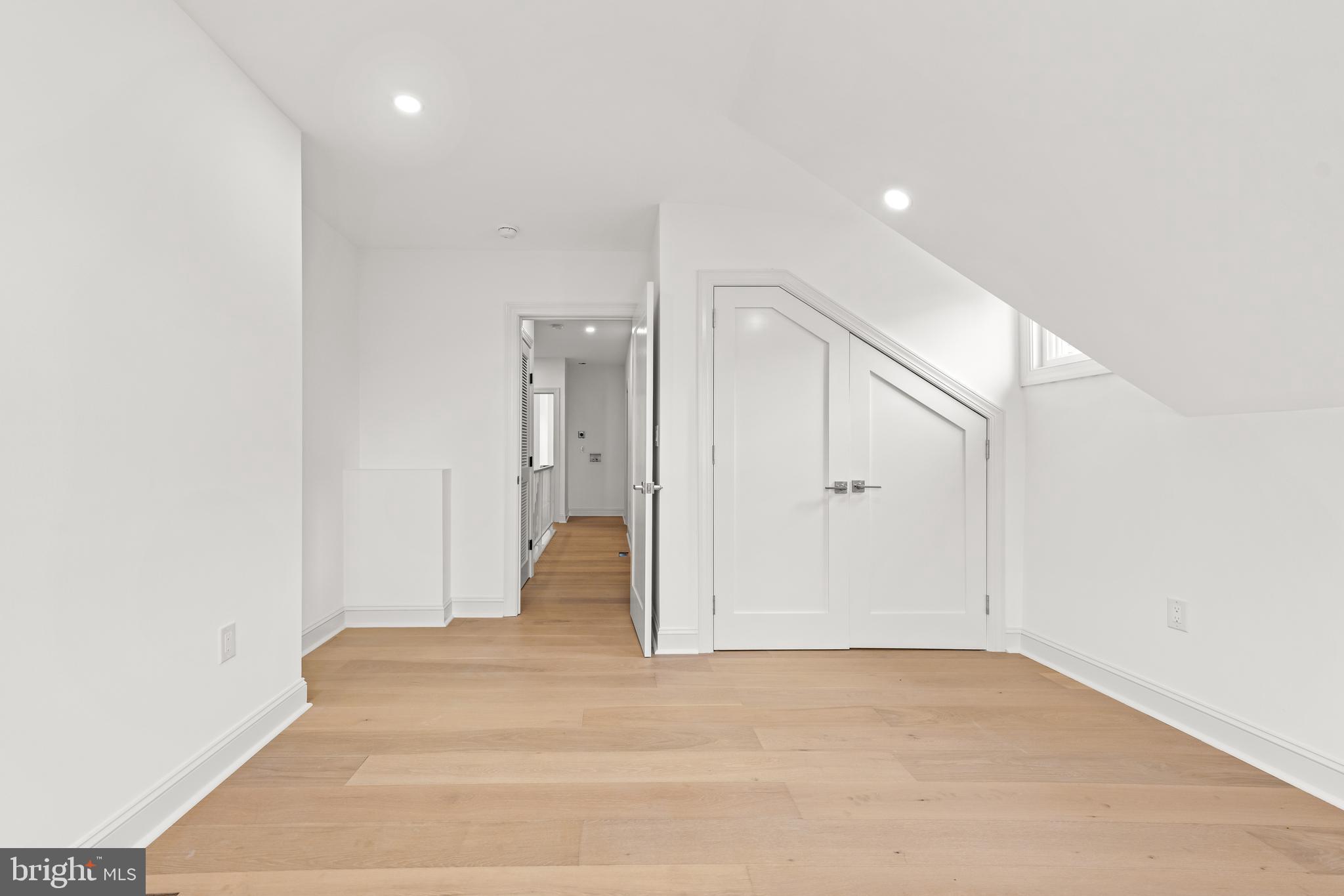 GERMANTOWN - Residential