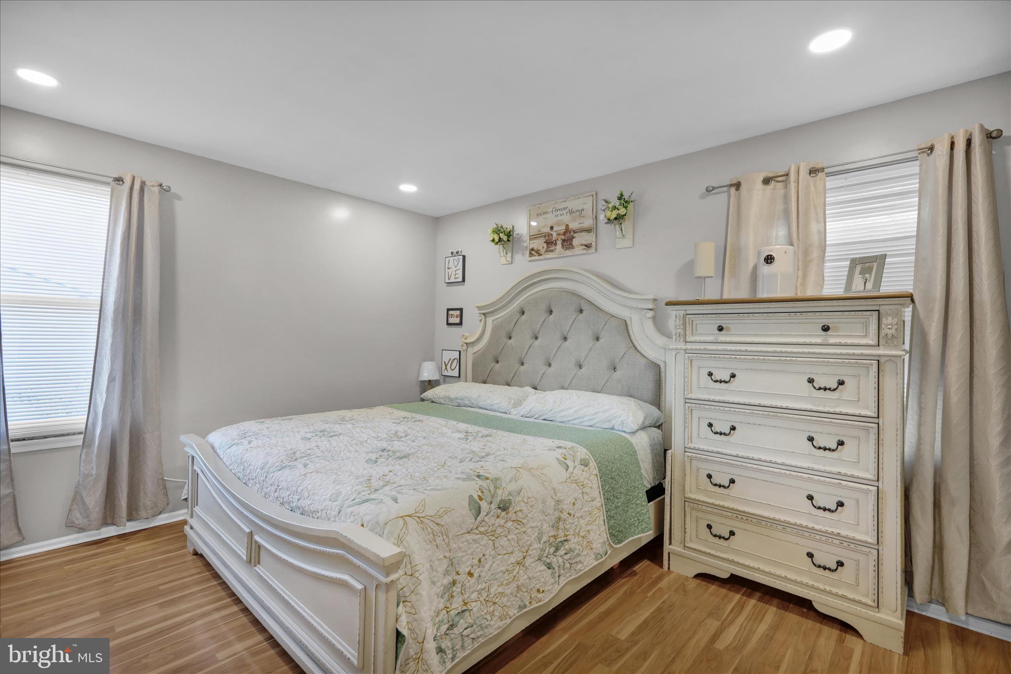 WHITFORD HILL - Residential