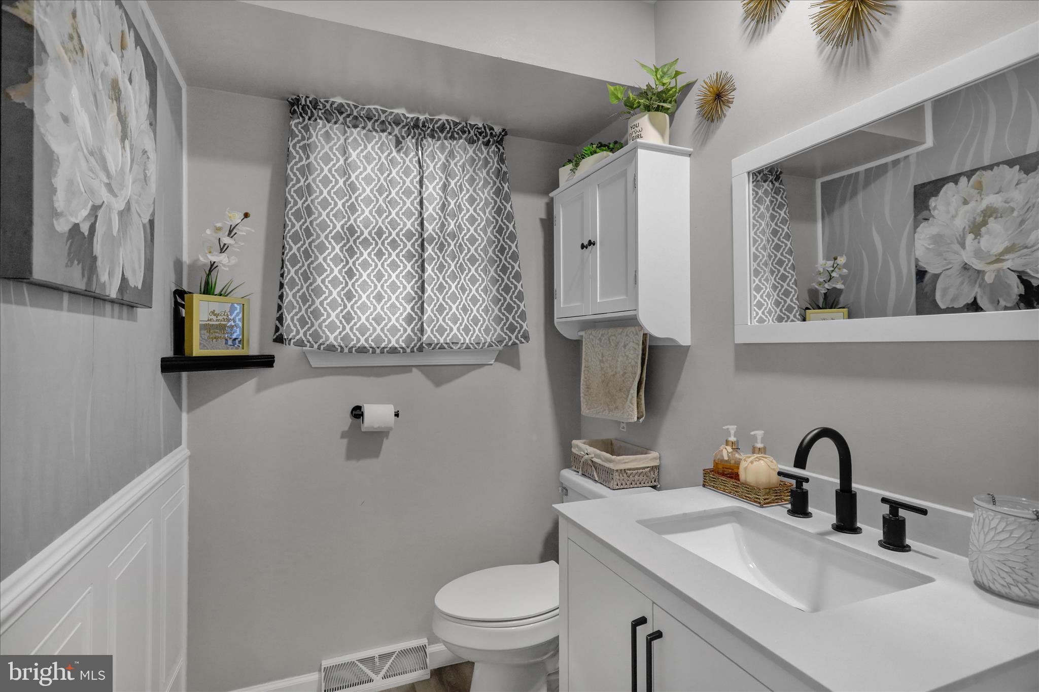 WHITFORD HILL - Residential