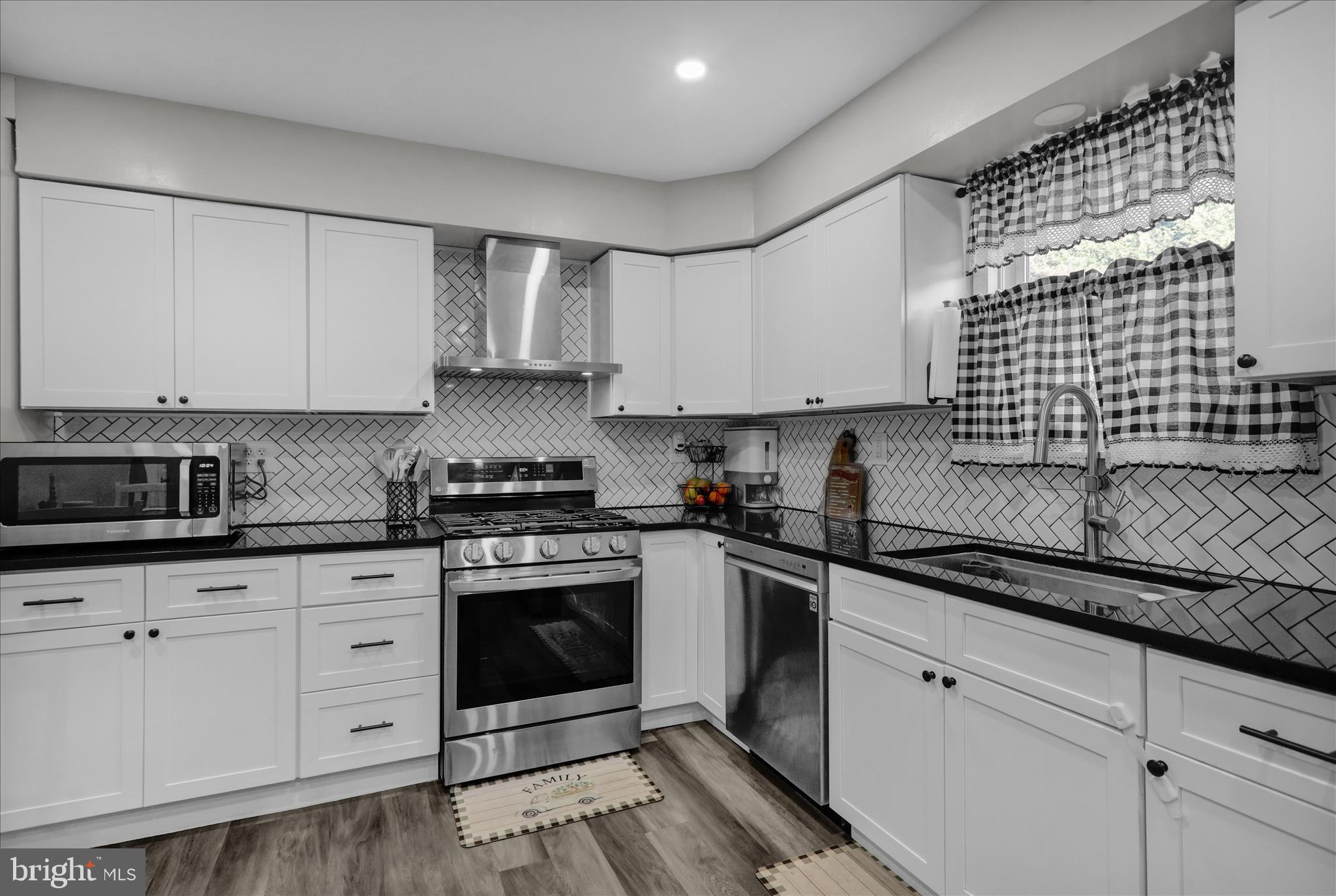 WHITFORD HILL - Residential