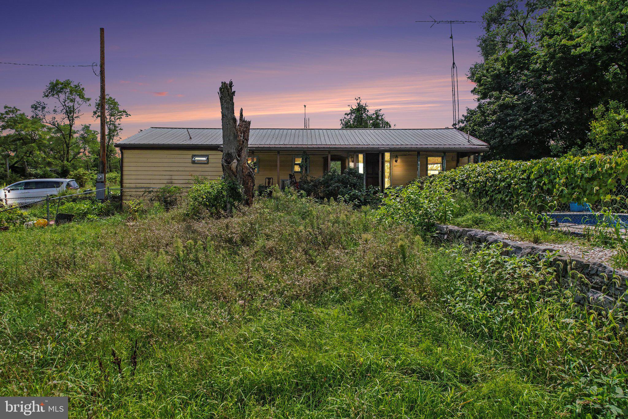 1482 CENTER ROAD