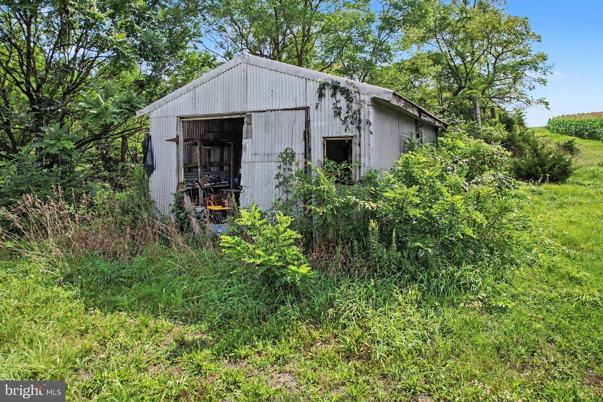 1482 CENTER ROAD