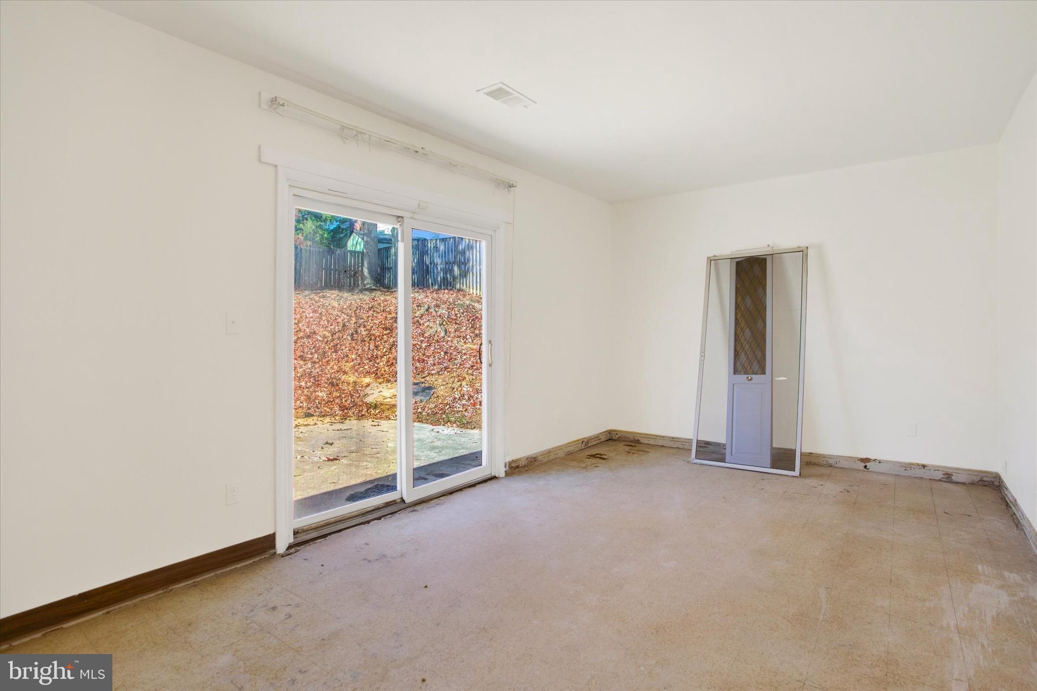 OXON HILL - Residential