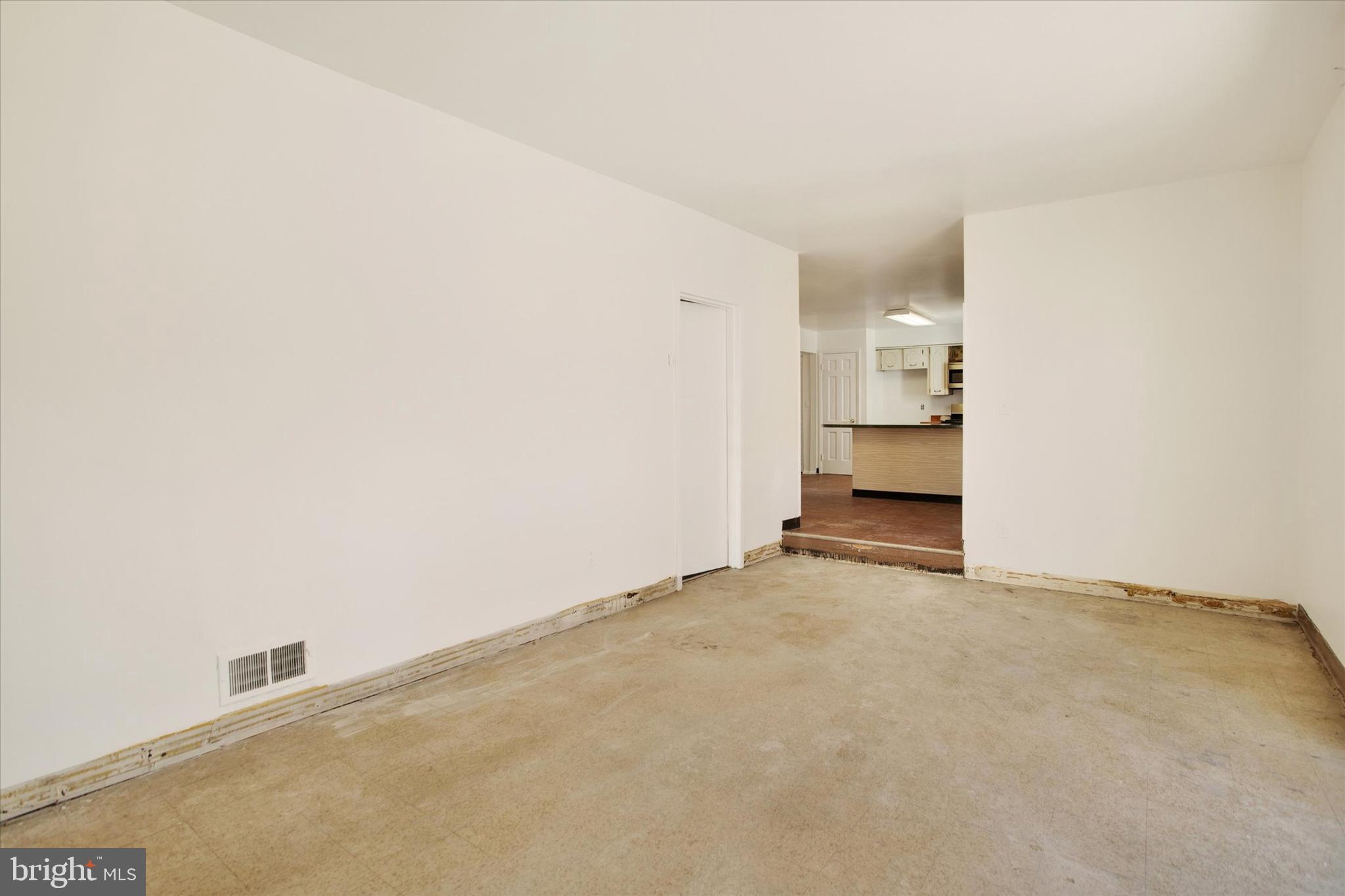 OXON HILL - Residential